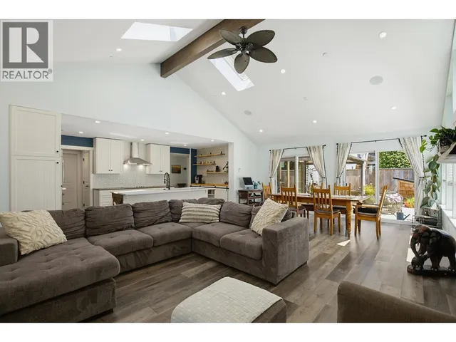 20902 WICKLUND AVENUE, Maple Ridge 4