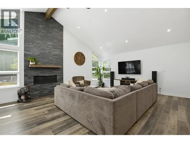20902 WICKLUND AVENUE, Maple Ridge 5