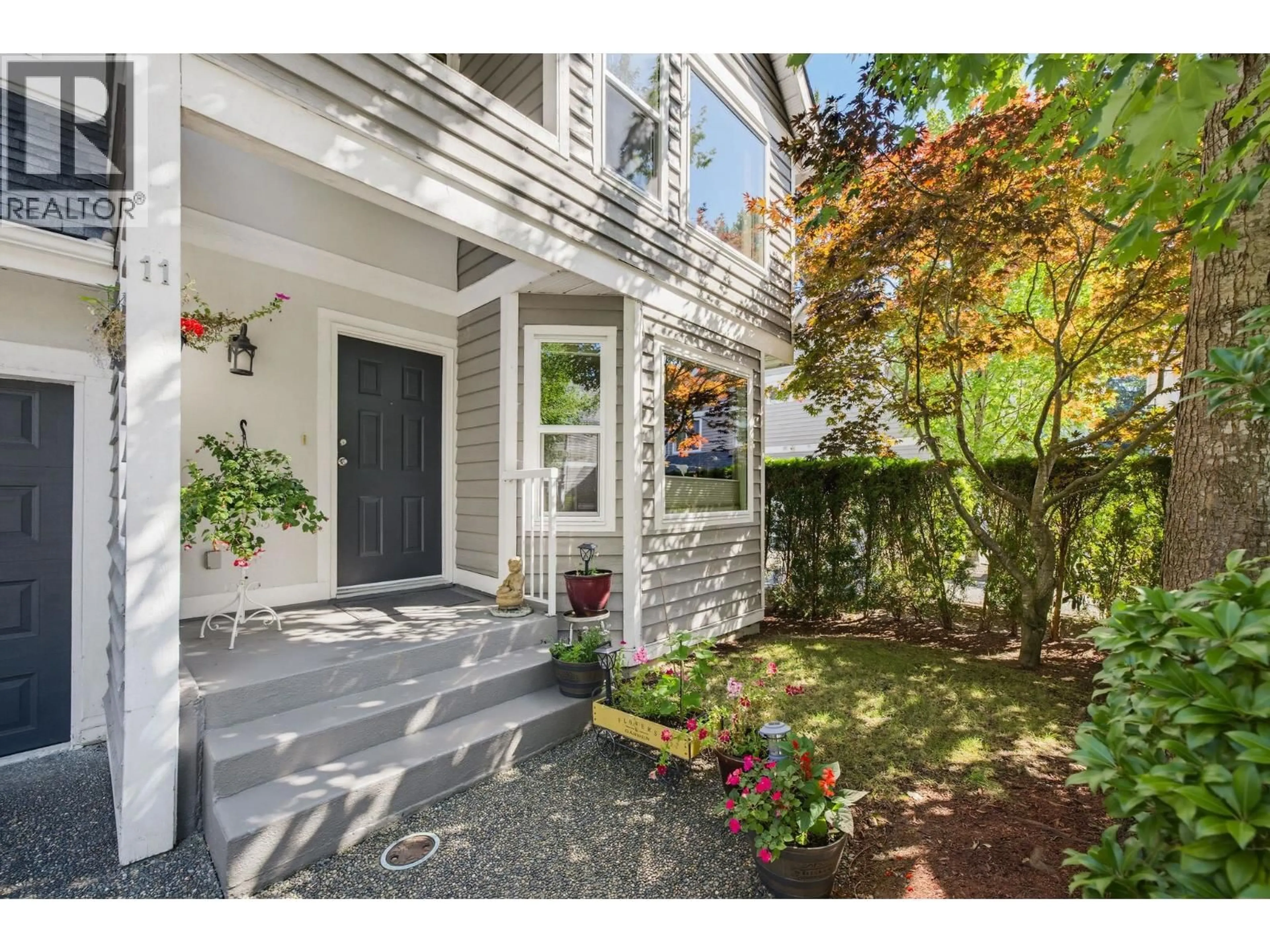 Indoor entryway for 11 - 1135 LANSDOWNE DRIVE, Coquitlam British Columbia V3B7K6