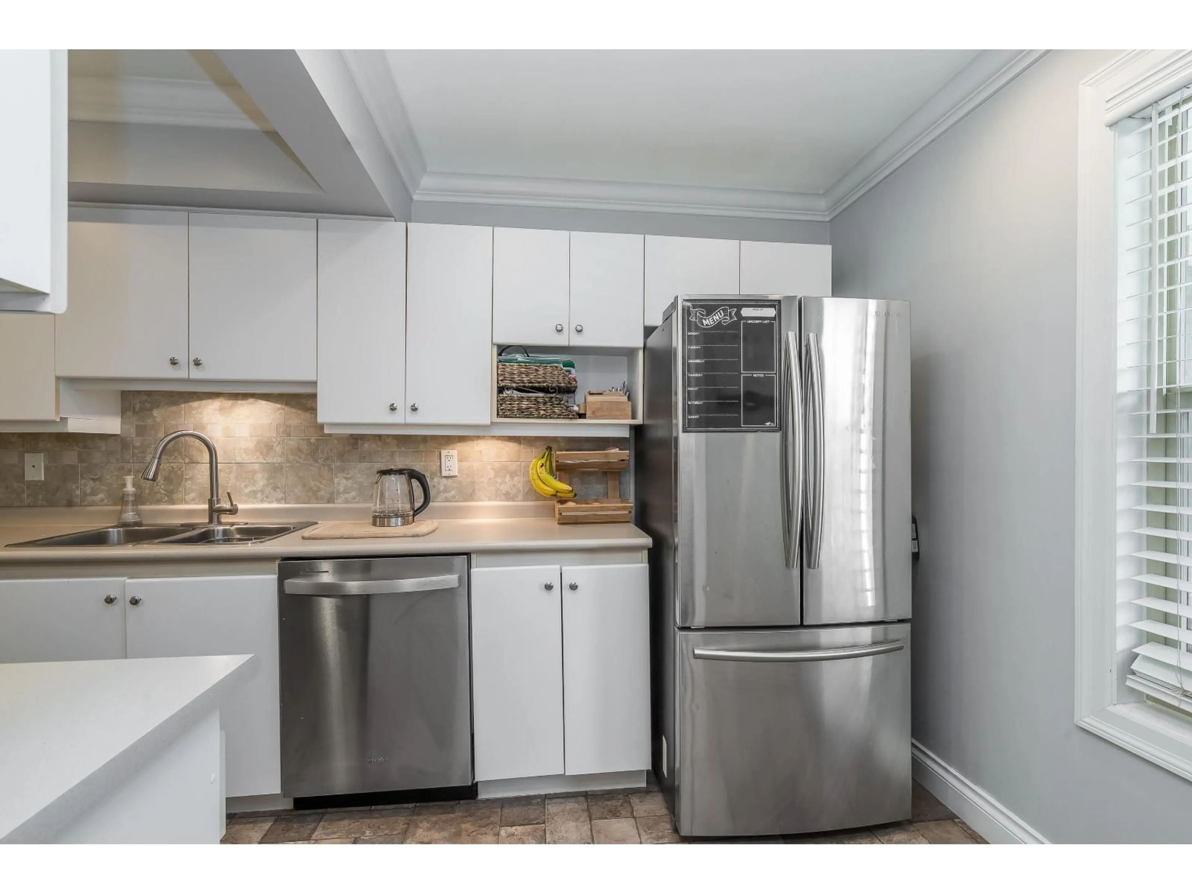 Standard kitchen, unknown for 1873 LILAC DRIVE, Surrey British Columbia V4A6C7
