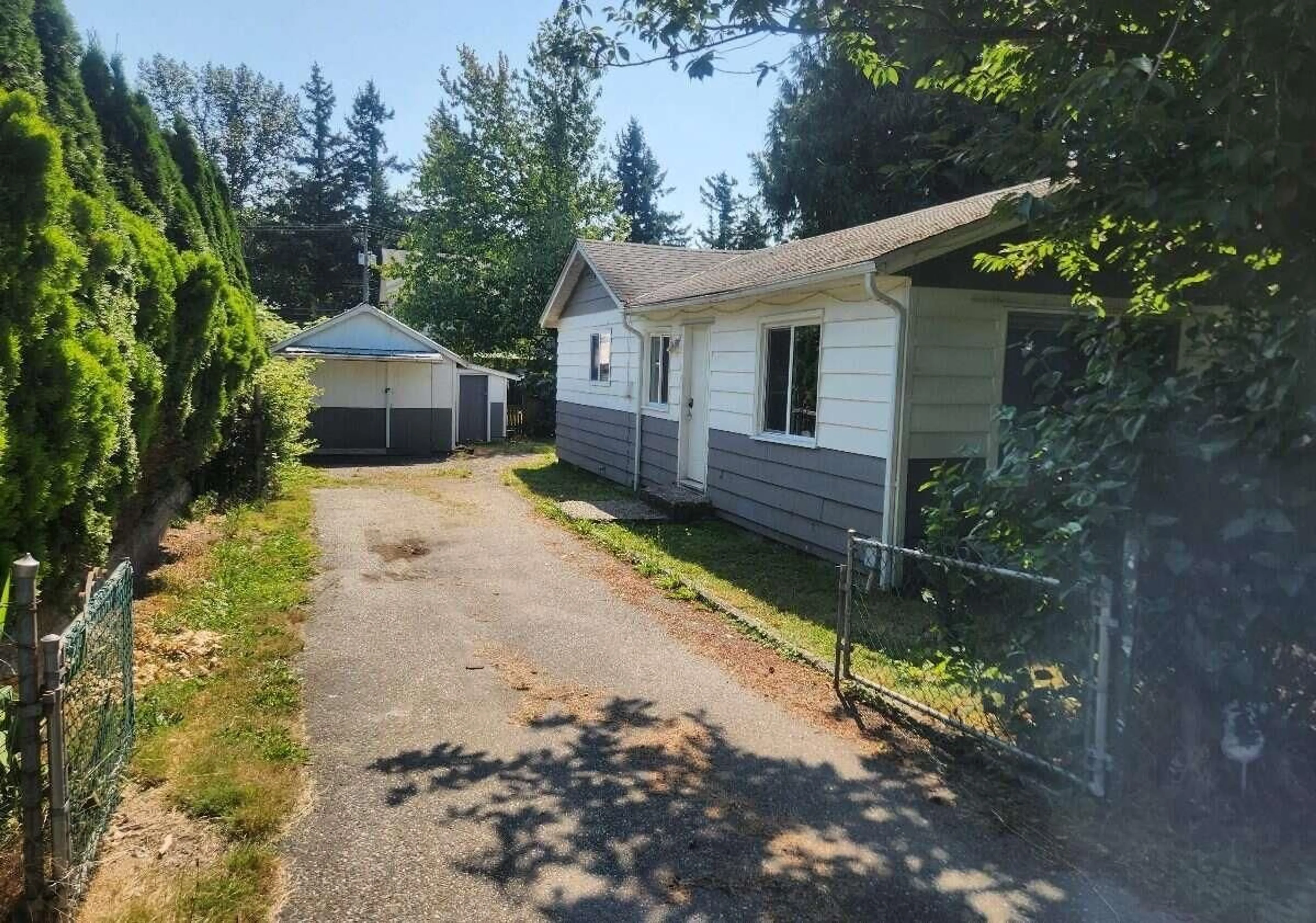 A pic from outside/outdoor area/front of a property/back of a property/a pic from drone, street for 10330 COOPER ROAD, Mission British Columbia V0M1G0