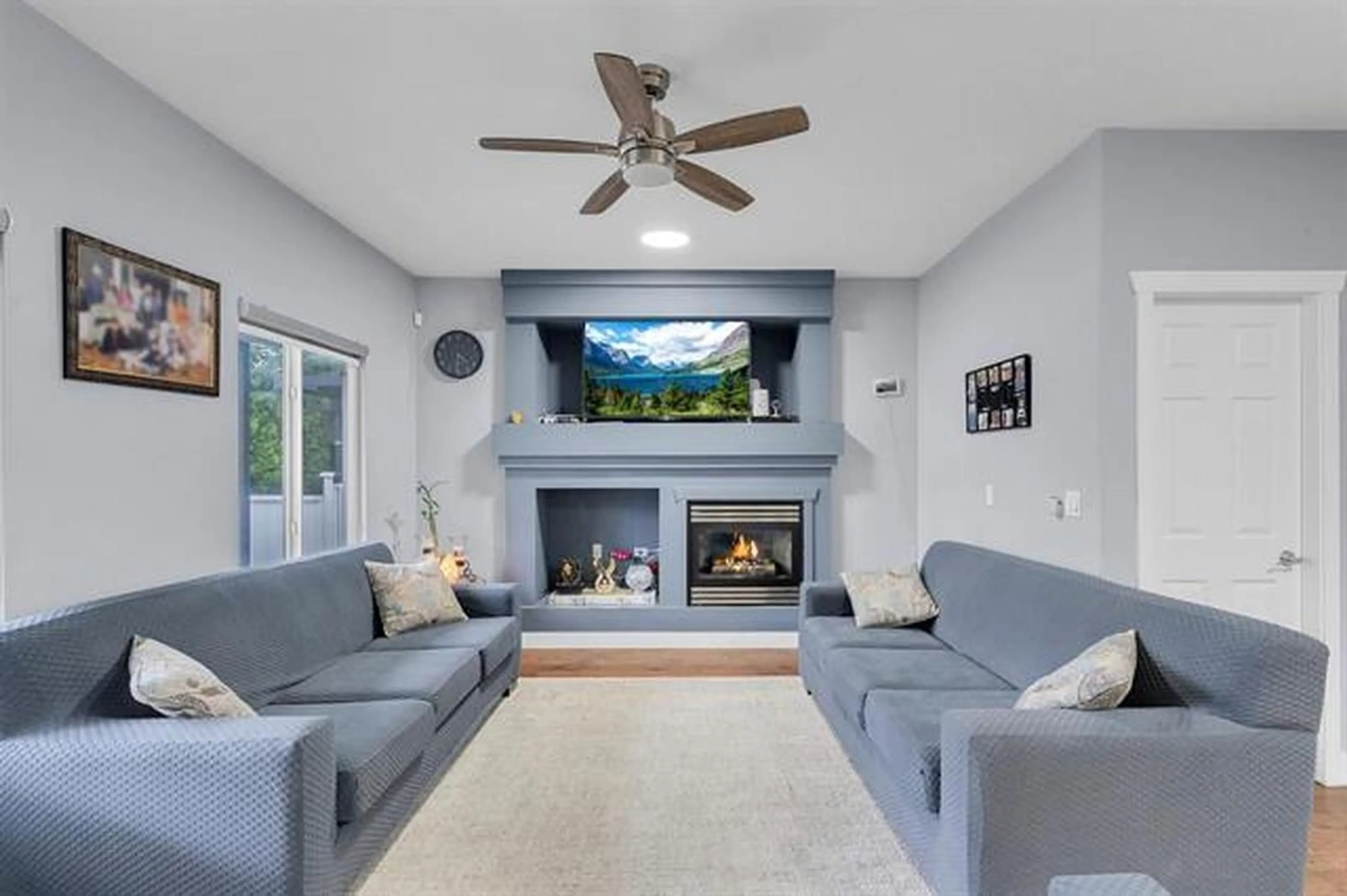 Living room with furniture, unknown for 6287 167B STREET, Surrey British Columbia V3S0Z2