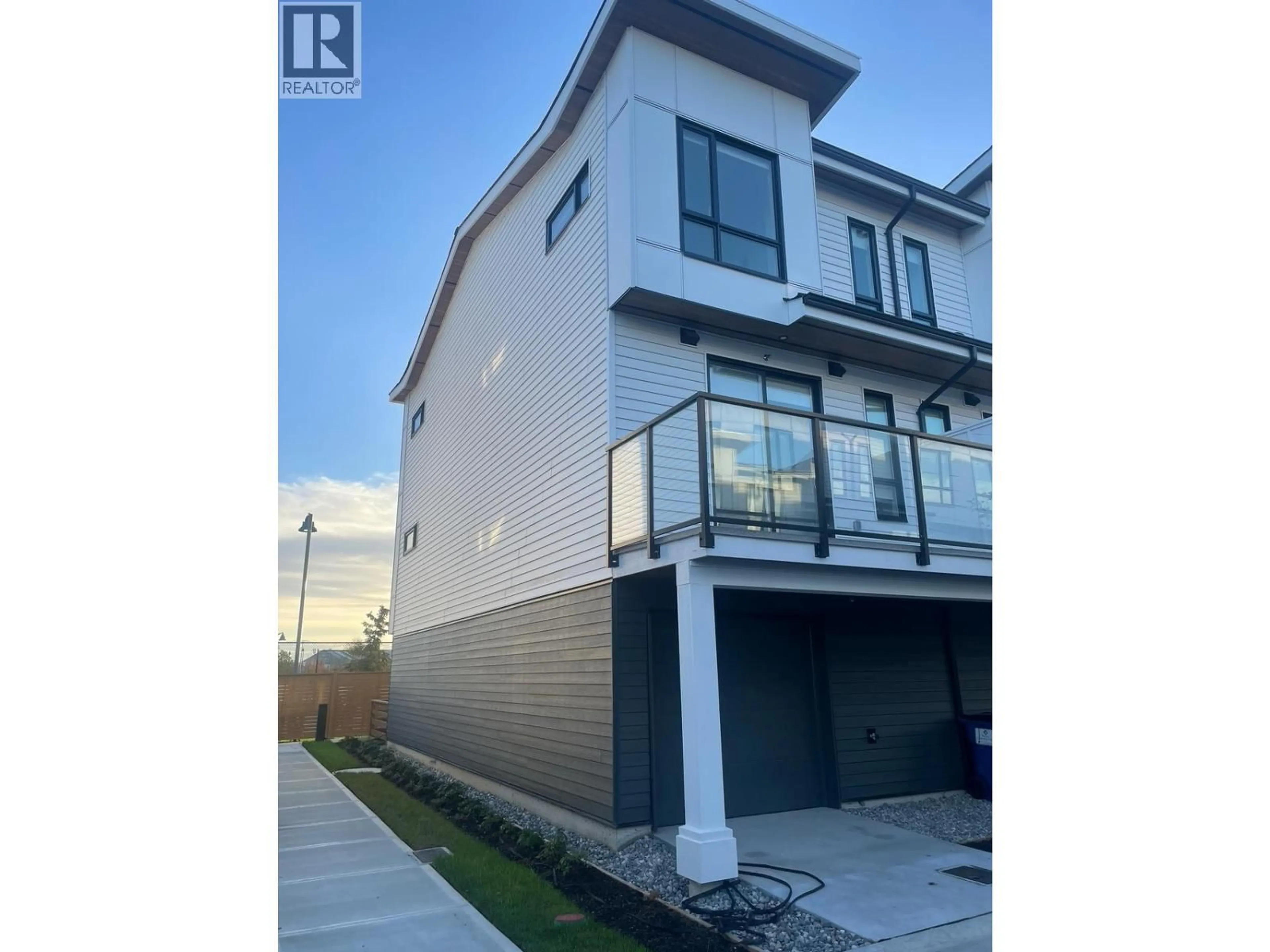 Unknown for 17 - 4745 SPRUCE WAY, Tsawwassen British Columbia V4M0E8