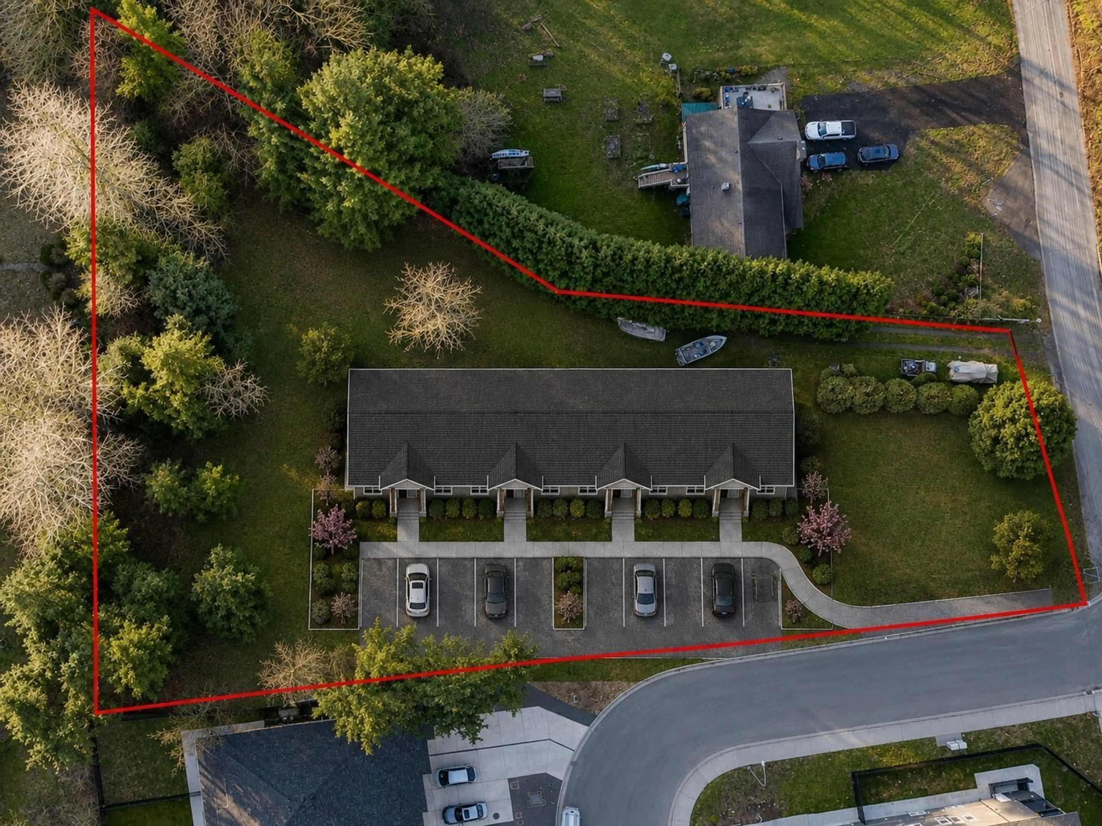 A pic from outside/outdoor area/front of a property/back of a property/a pic from drone, unknown for 32492 CHERRY AVENUE, Mission British Columbia V2V2T6