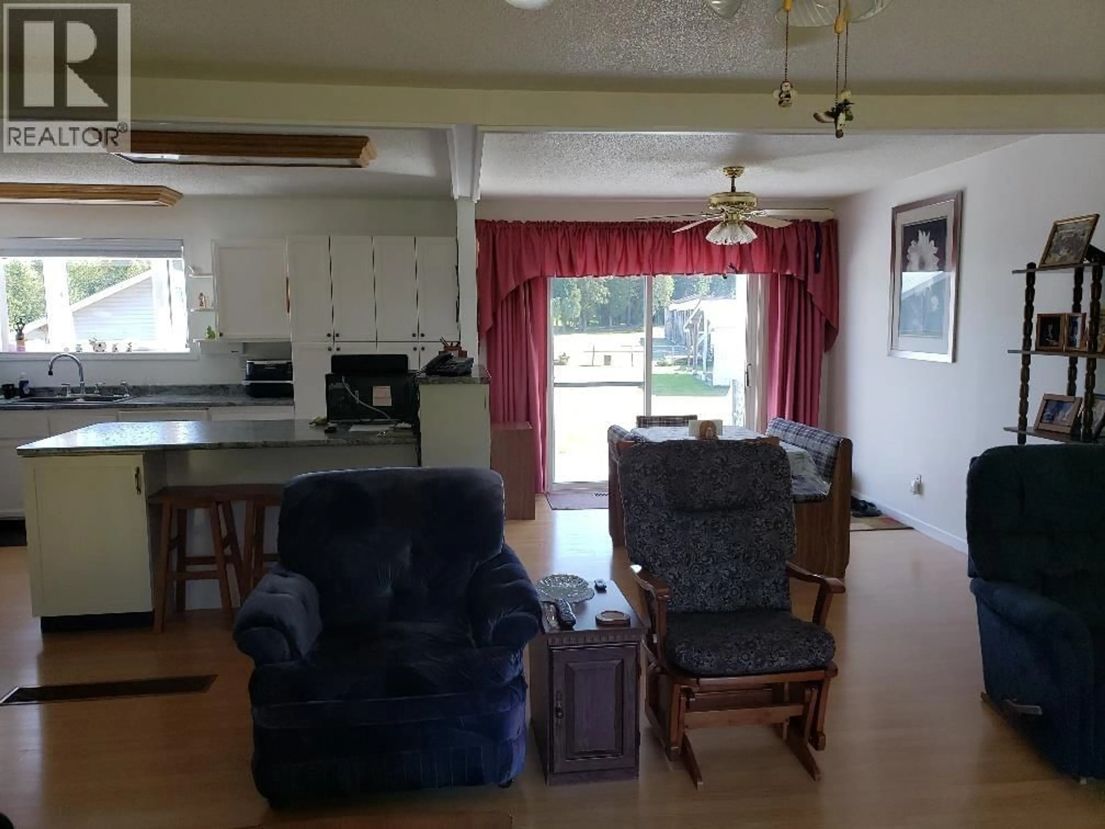 Living room with furniture, unknown for 518 KALUM LAKE ROAD, Terrace British Columbia V8G0C1