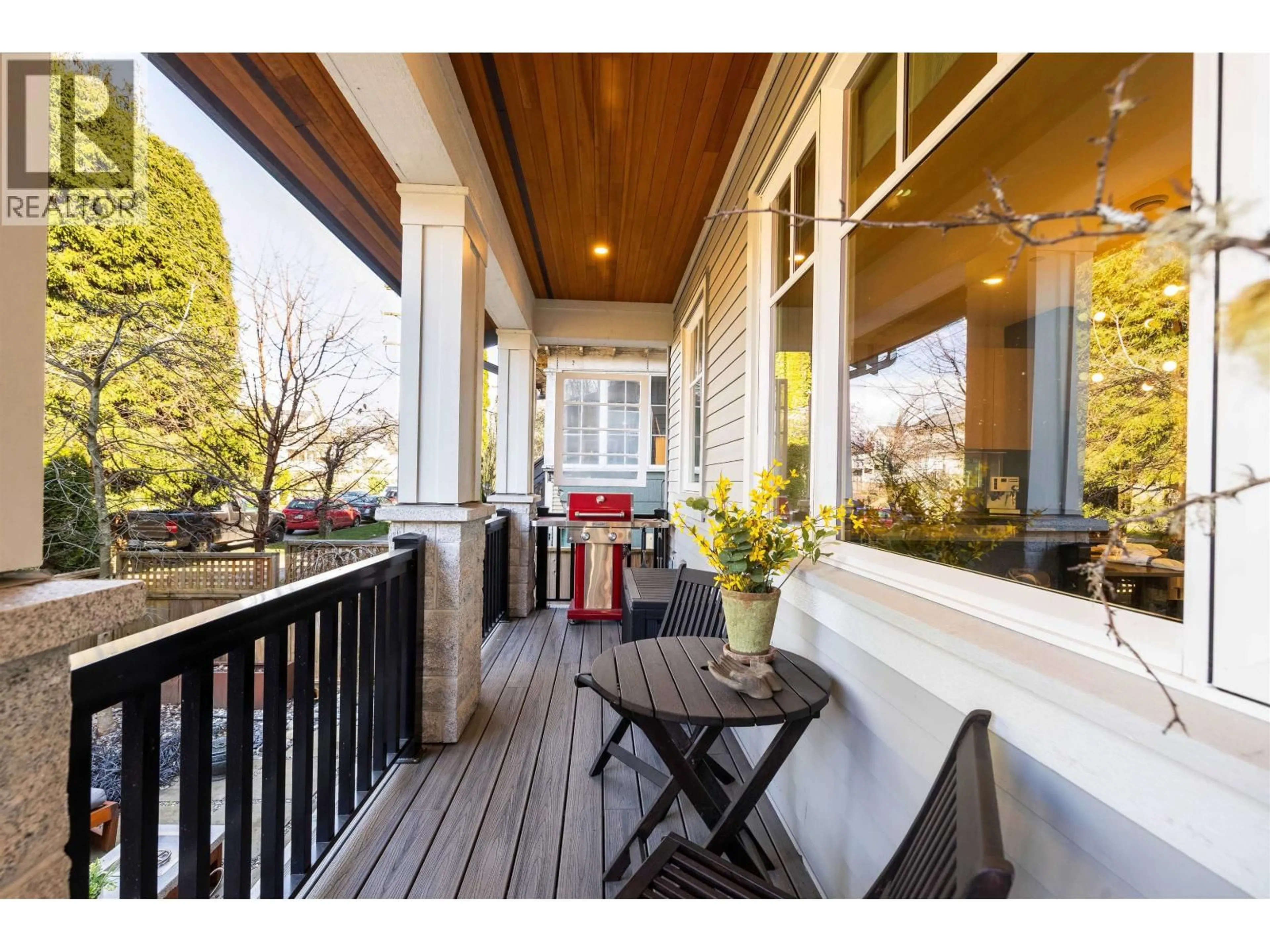 Patio, street for 1506 11TH AVENUE, Vancouver British Columbia V5N1Y7
