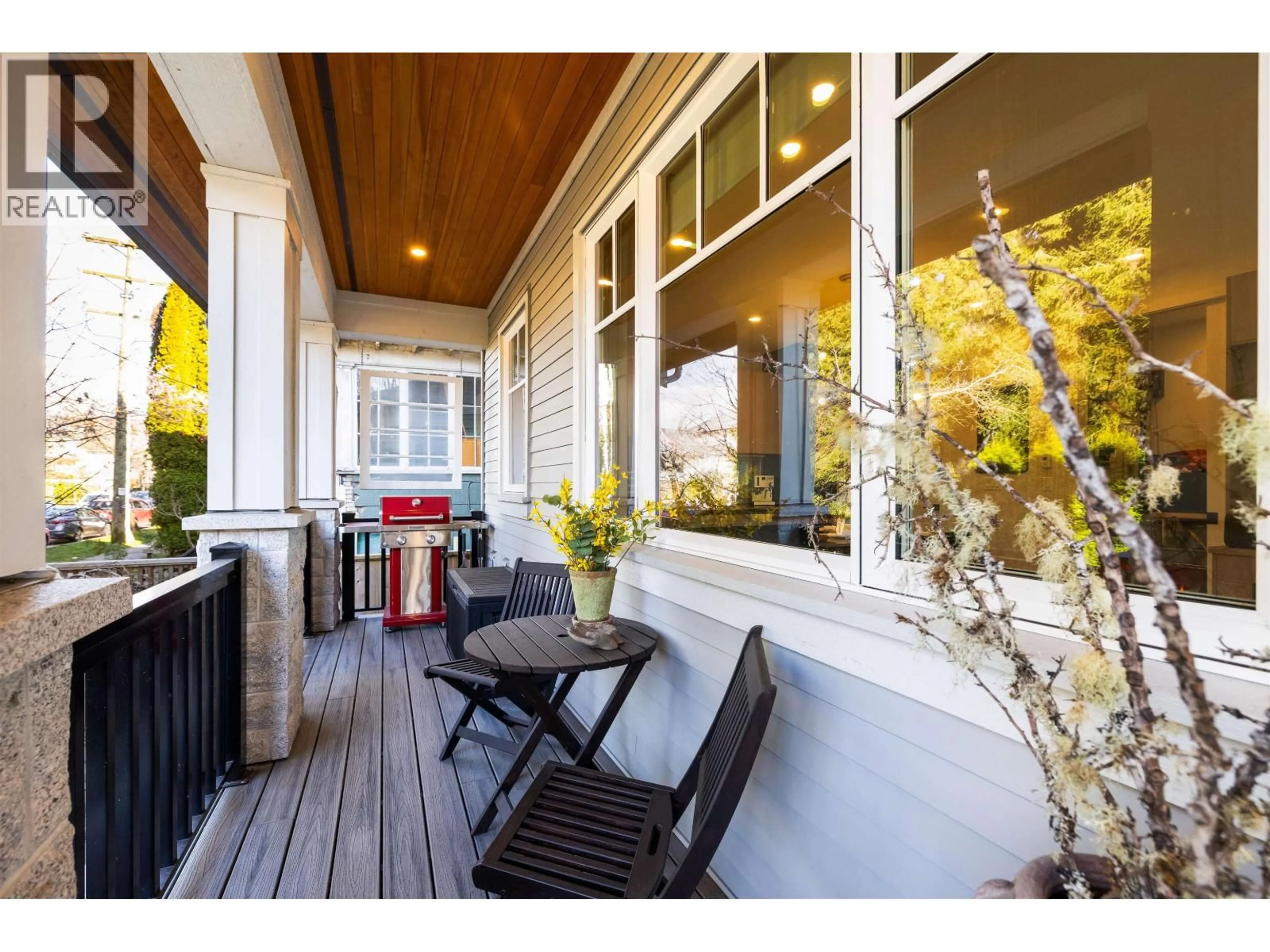 Patio, street for 1506 11TH AVENUE, Vancouver British Columbia V5N1Y7