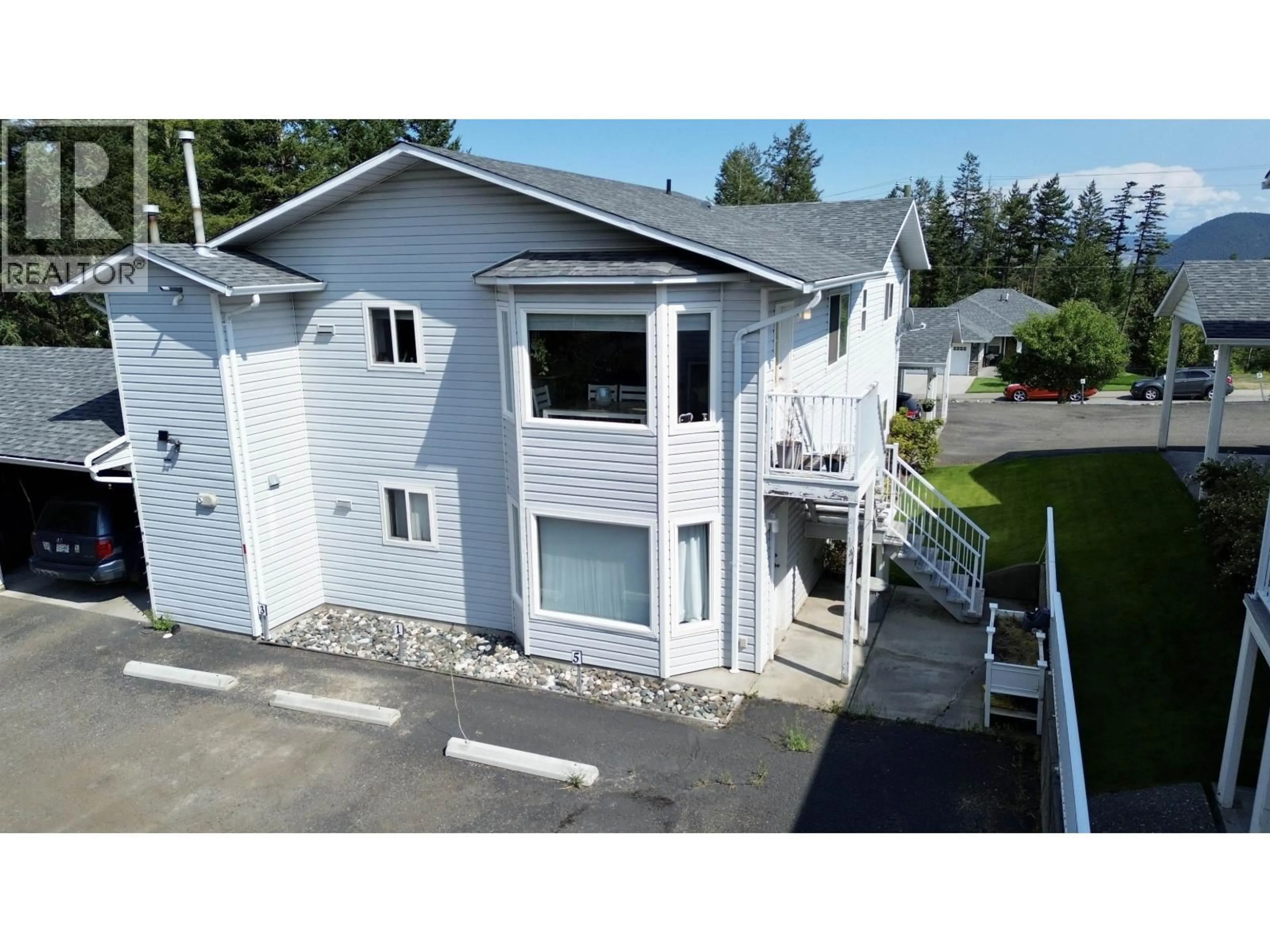 A pic from outside/outdoor area/front of a property/back of a property/a pic from drone, street for 3 - 25 WESTRIDGE DRIVE, Williams Lake British Columbia V2G5K2