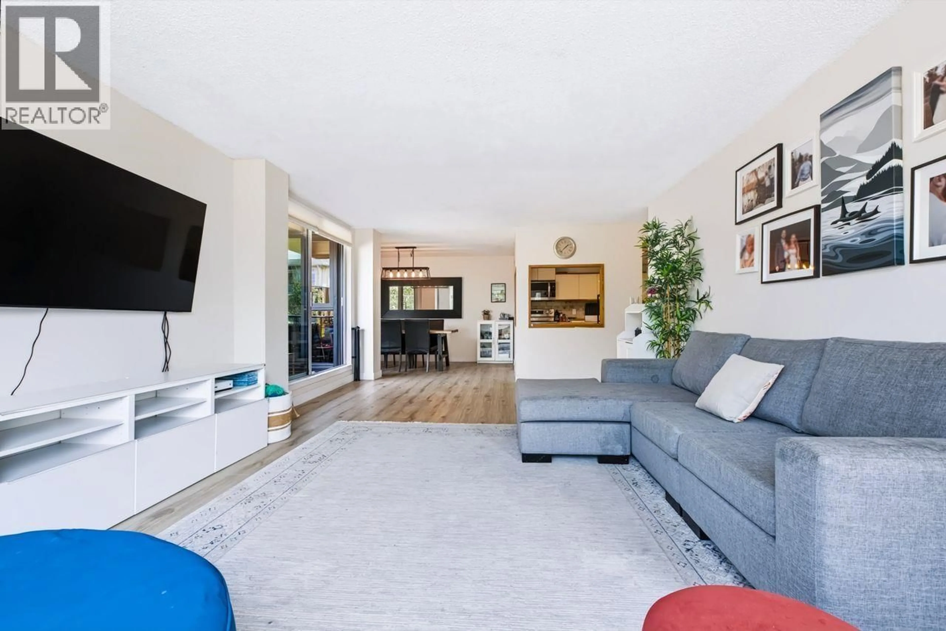 Living room with furniture, unknown for 408 - 1350 VIEW CRESCENT, Delta British Columbia V4L2K3