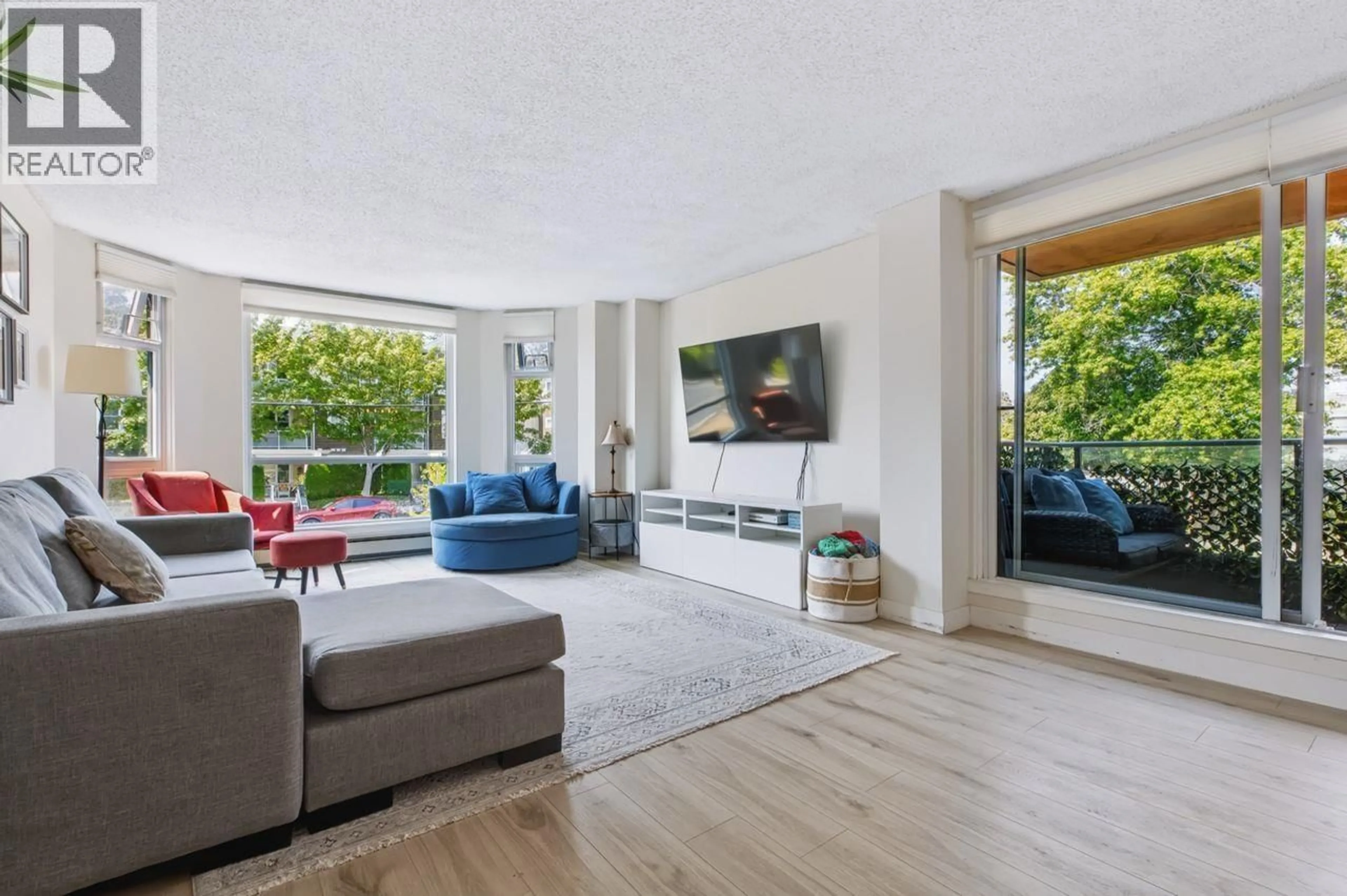 Living room with furniture, unknown for 408 - 1350 VIEW CRESCENT, Delta British Columbia V4L2K3