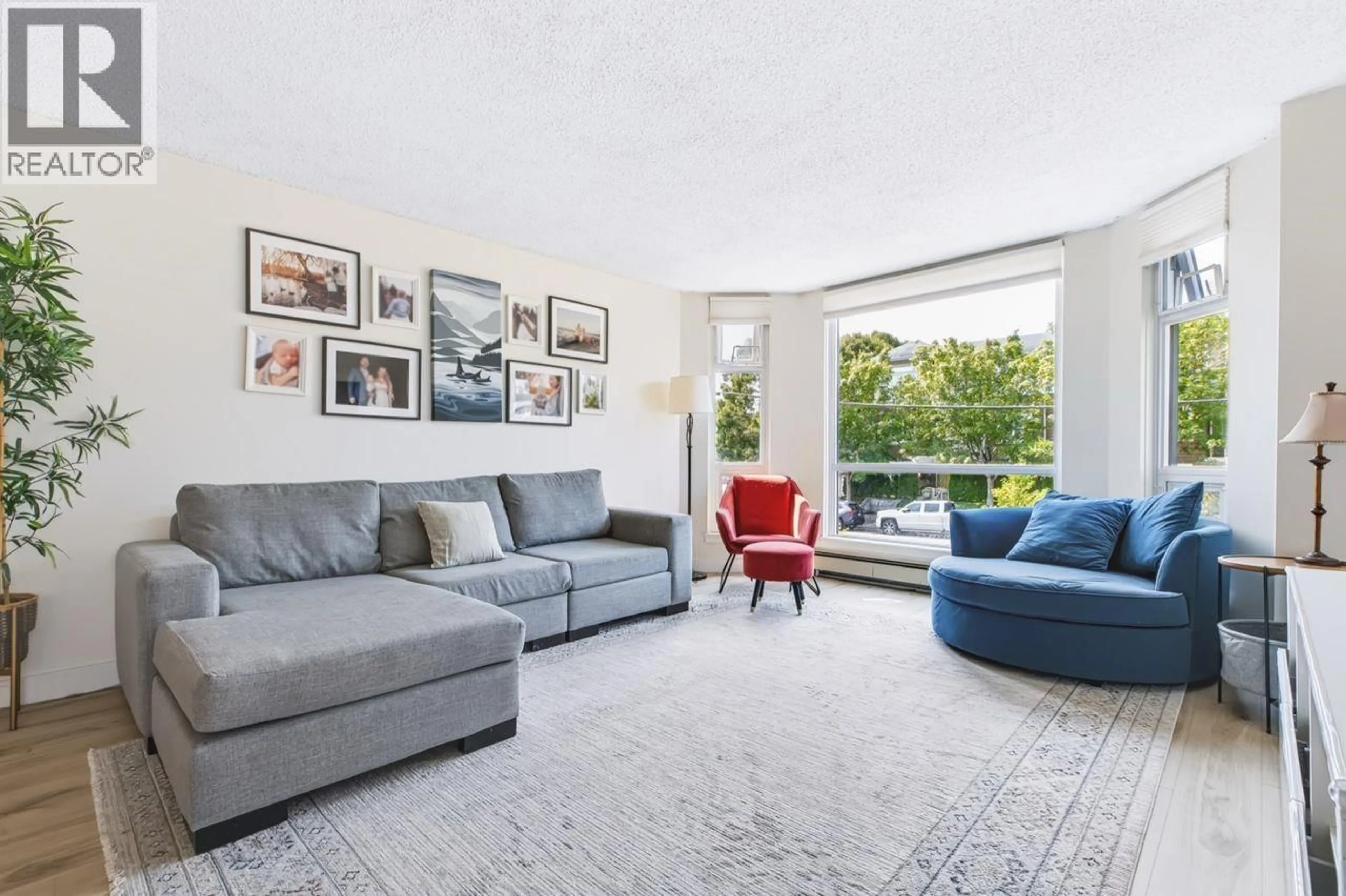 Living room with furniture, unknown for 408 - 1350 VIEW CRESCENT, Delta British Columbia V4L2K3