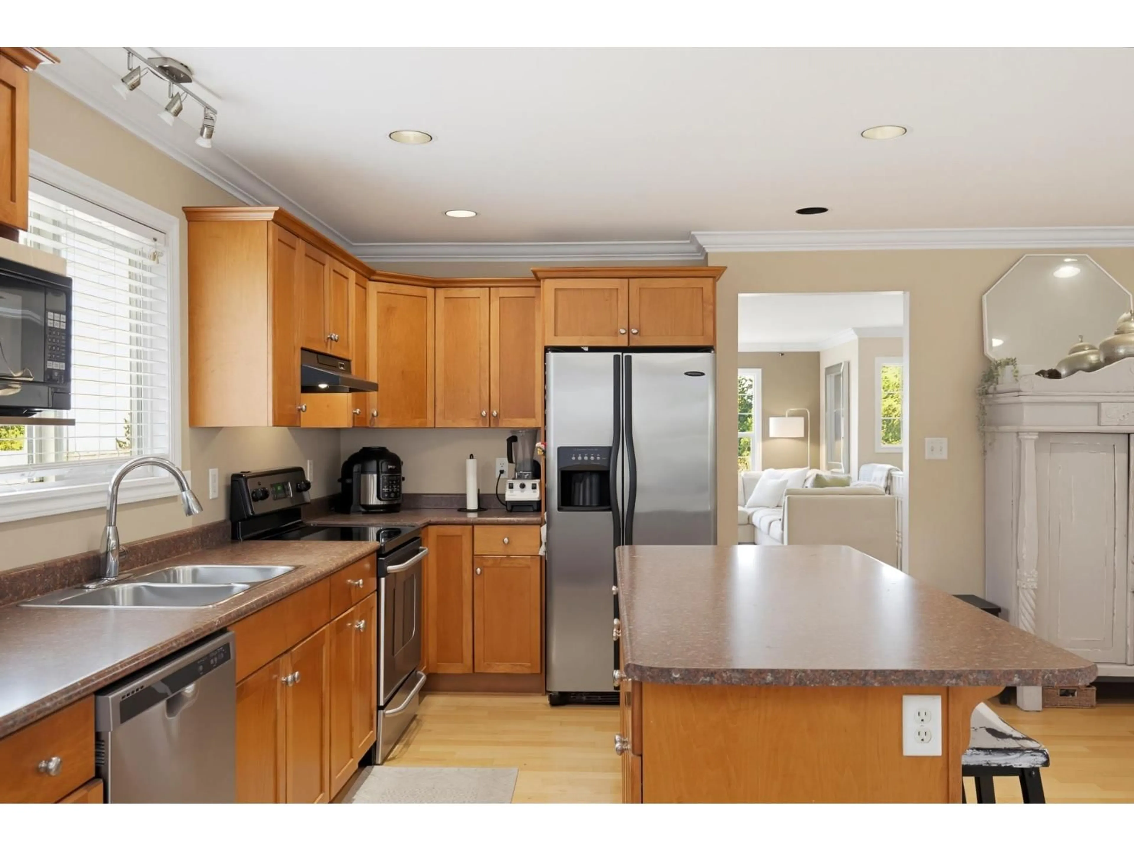 Open concept kitchen, unknown for 46193 STONEVIEW DRIVE, Chilliwack British Columbia V2R5W8