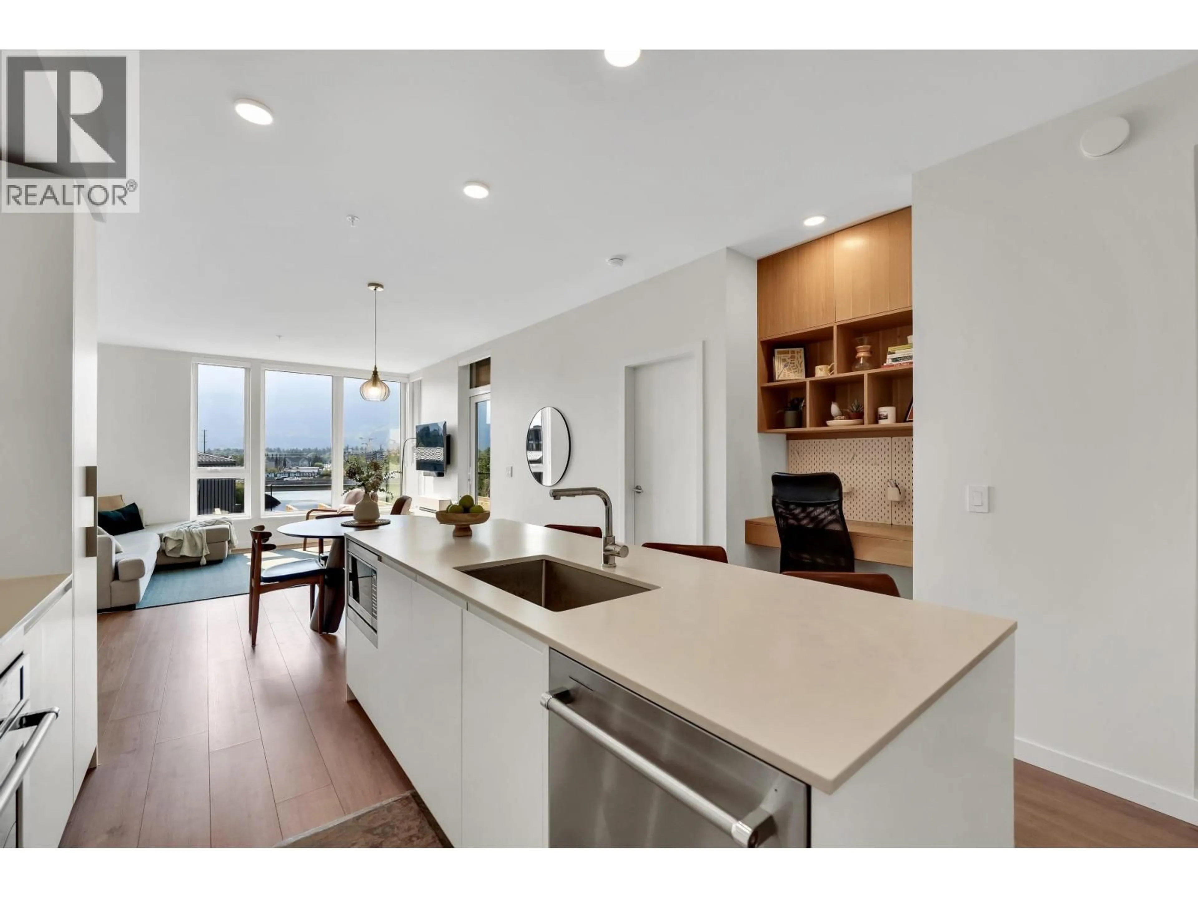 Open concept kitchen, unknown for 313 - 1506 SCOTT CRESCENT, Squamish British Columbia V8B1G4