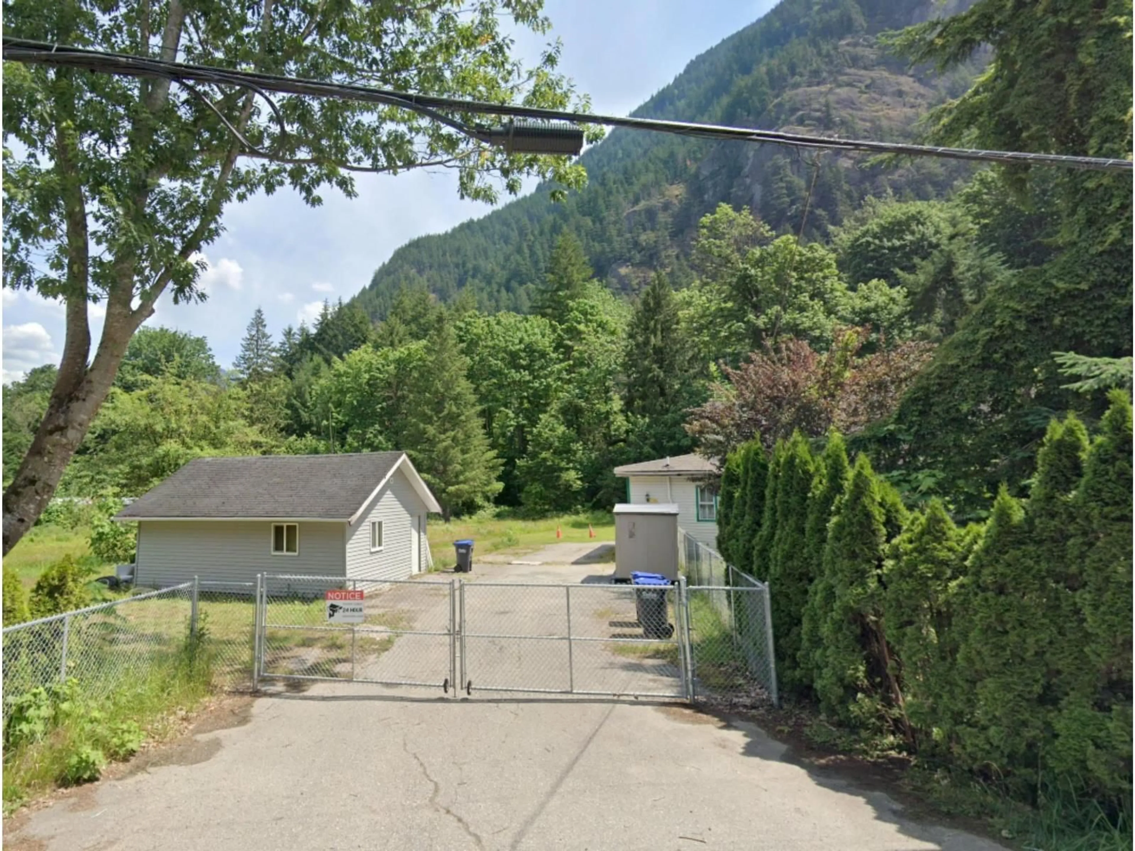 A pic from outside/outdoor area/front of a property/back of a property/a pic from drone, mountain view for 19978 BEACON ROAD, Hope British Columbia V0X1L2