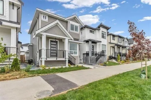 19415 70 AVENUE, Surrey 2