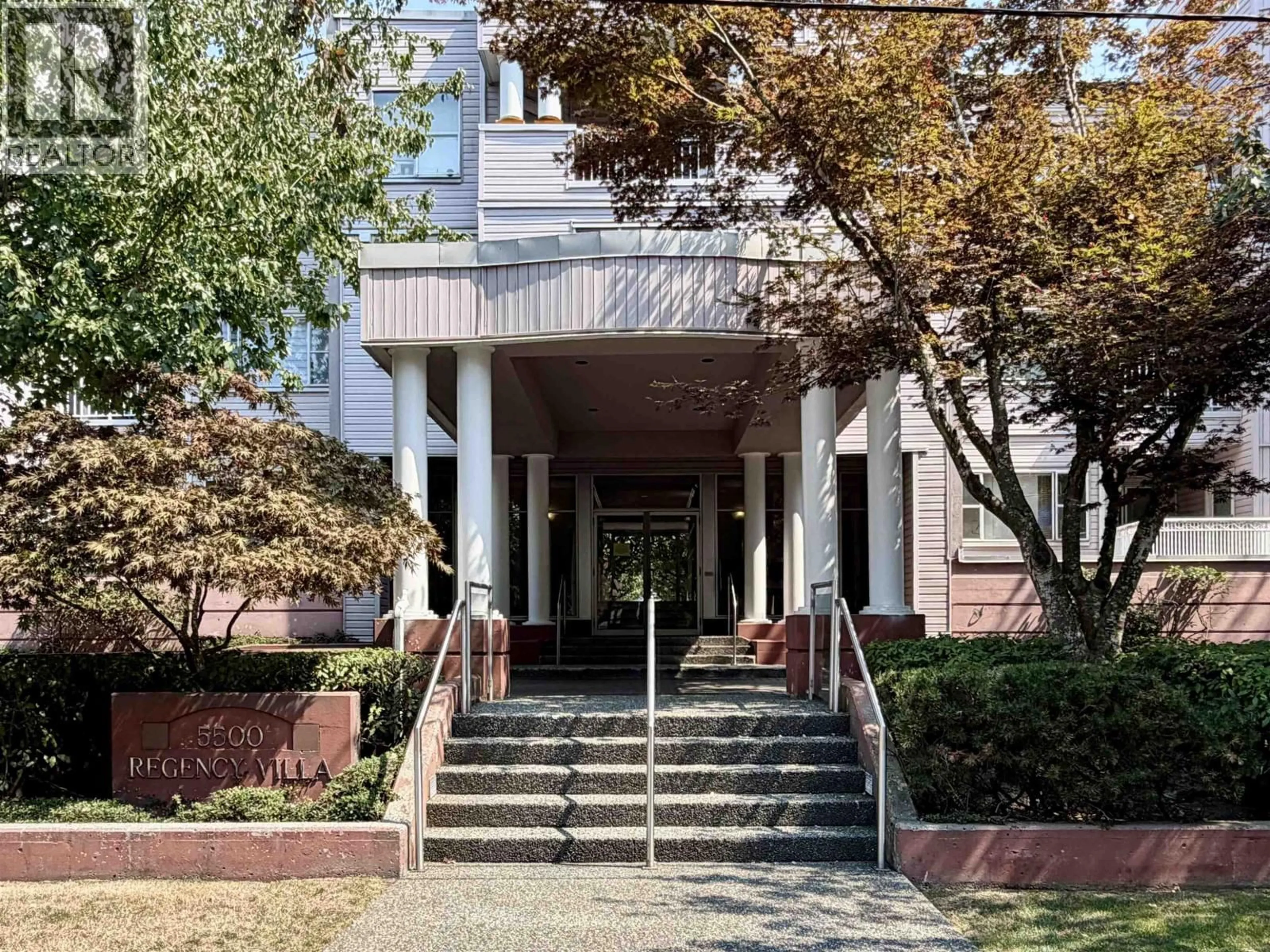 Indoor foyer for 121 - 5500 ARCADIA ROAD, Richmond British Columbia V6X3P5