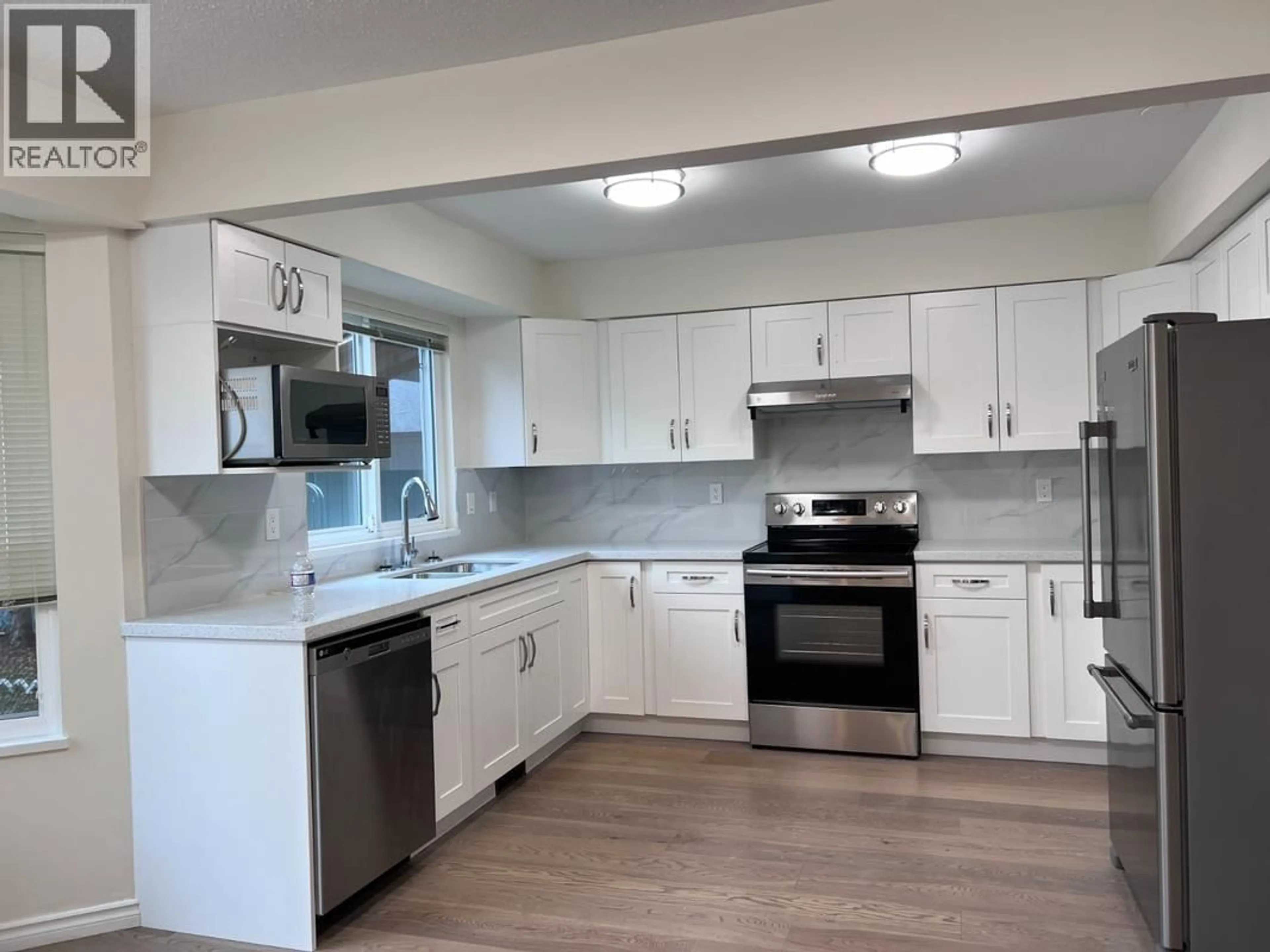 Open concept kitchen, ceramic/tile floor for 8580 DAKOTA PLACE, Richmond British Columbia V7C4Y6