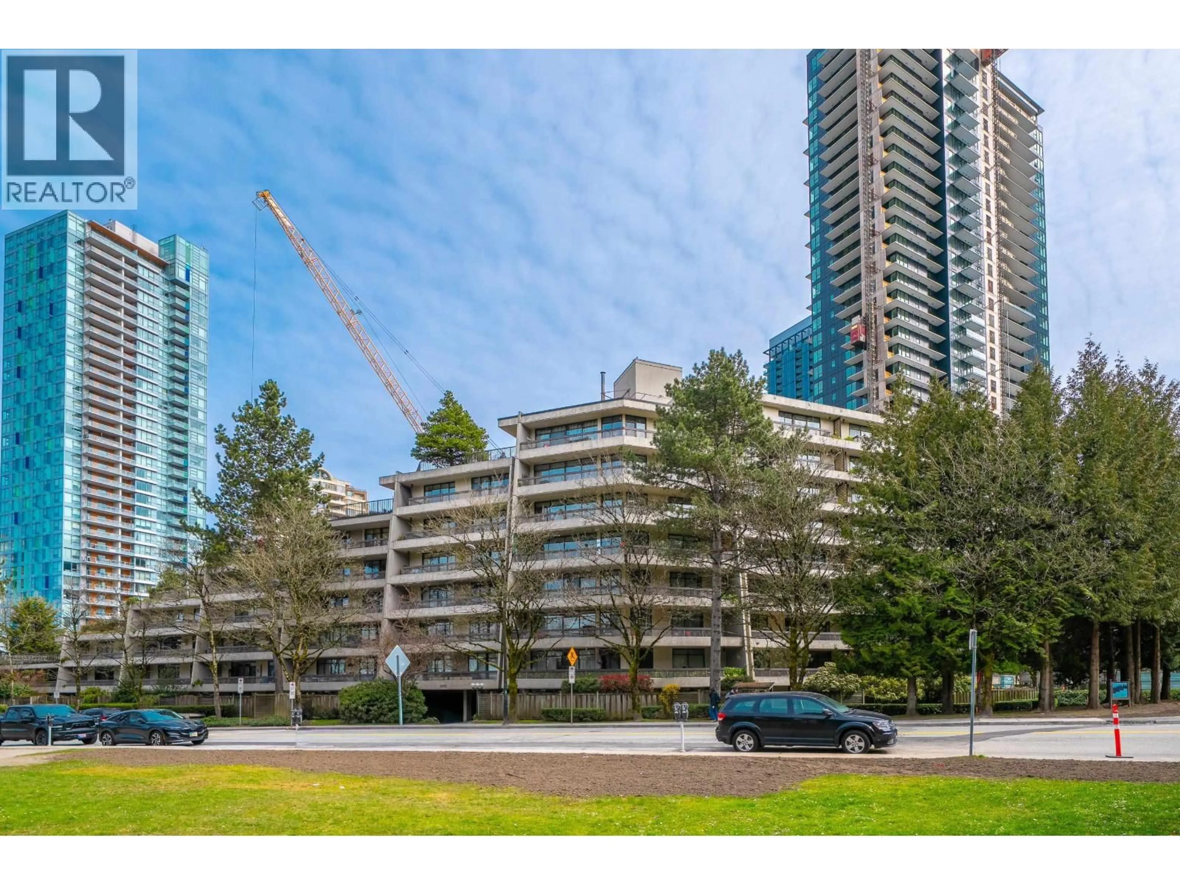 Unknown for 215 - 5932 PATTERSON AVENUE, Burnaby British Columbia V5H4B4