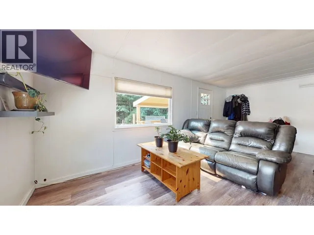 8 - 39884 GOVERNMENT ROAD, Squamish 3