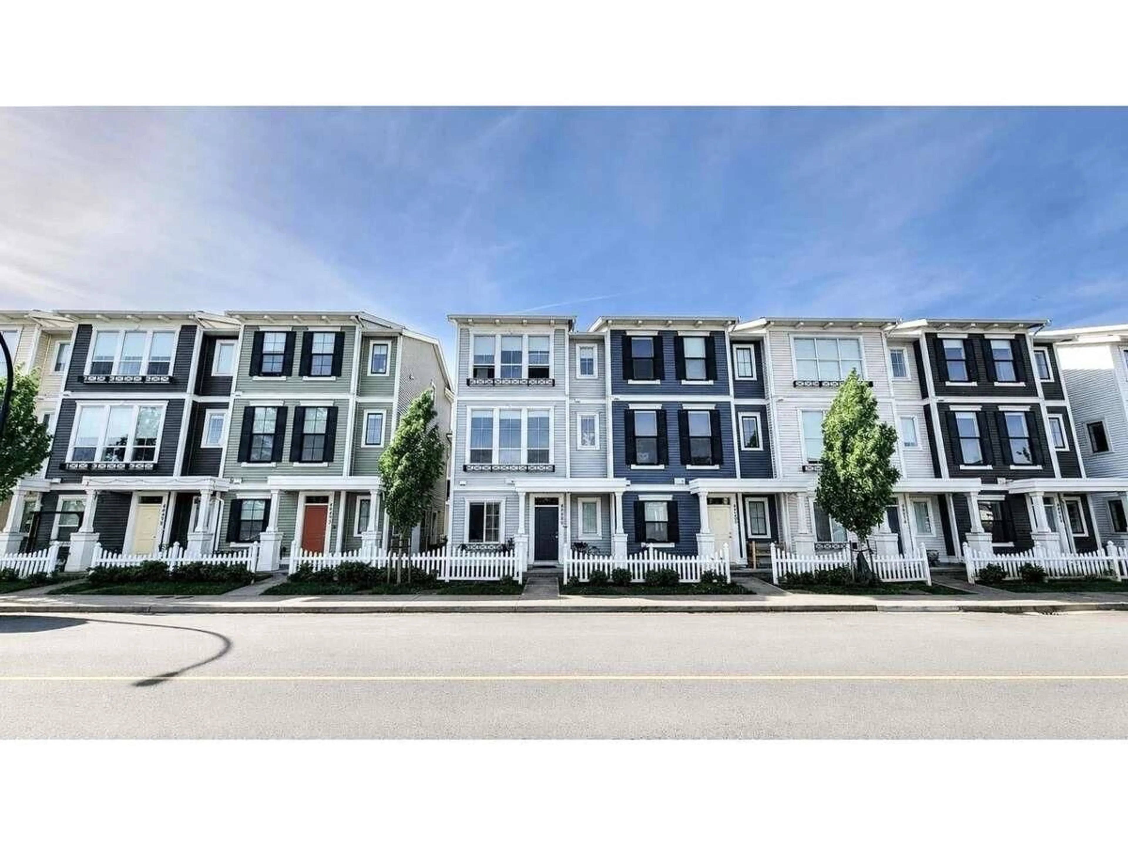 A pic from outside/outdoor area/front of a property/back of a property/a pic from drone, street for 44486 SHERRY DRIVE, Chilliwack British Columbia V2R0R6