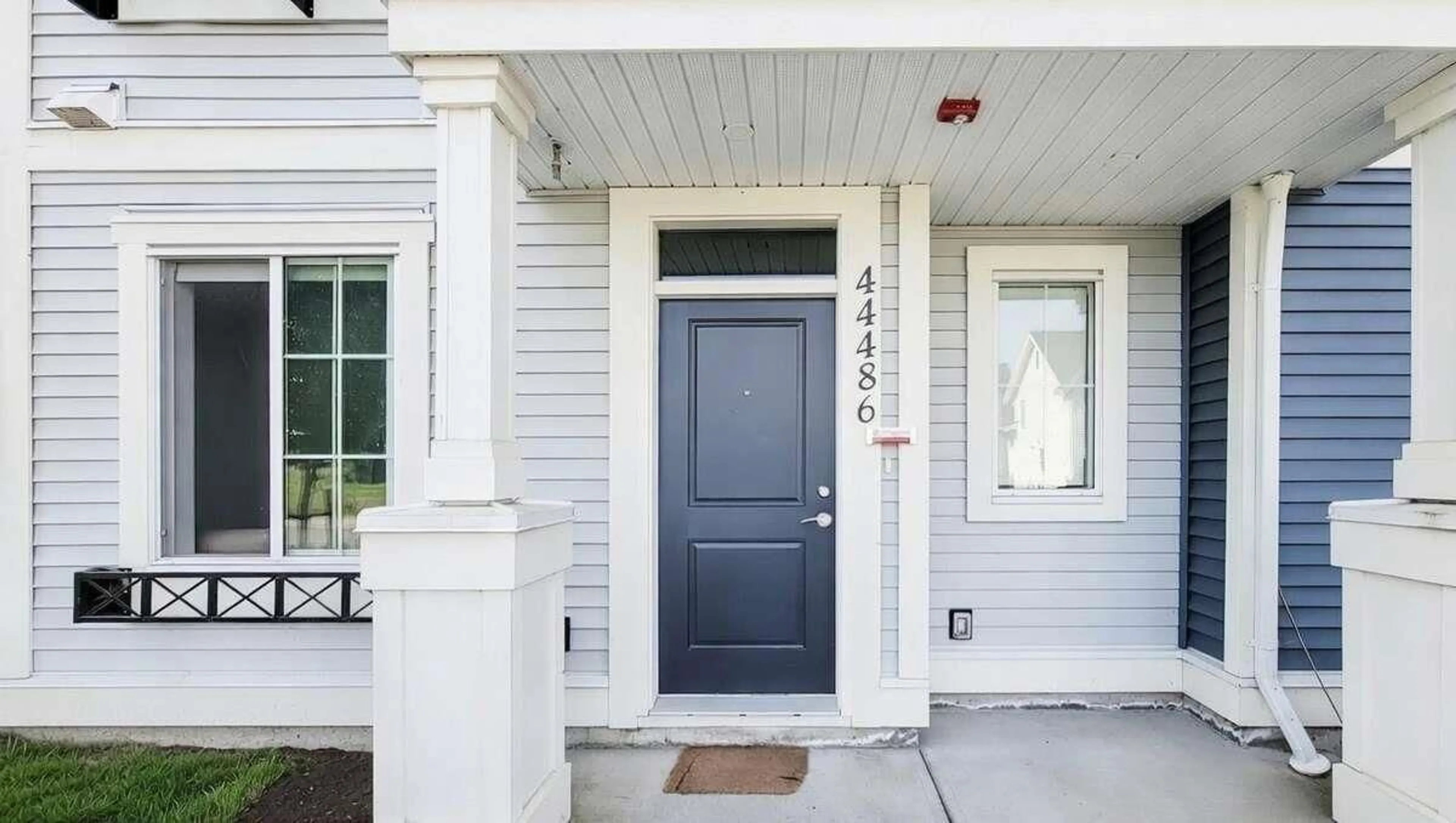 Indoor entryway for 44486 SHERRY DRIVE, Chilliwack British Columbia V2R0R6