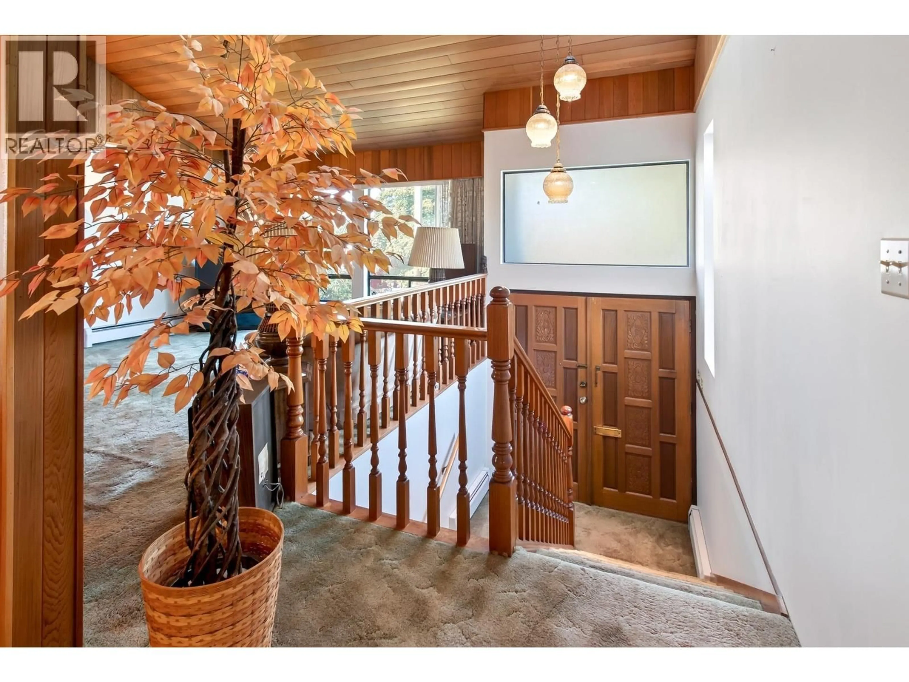 Indoor entryway for 5618 LANCASTER STREET, Vancouver British Columbia V5R4A5