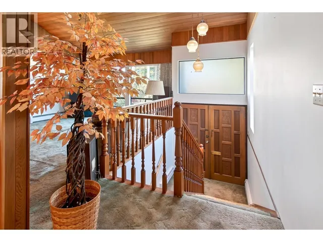 5618 LANCASTER STREET, Vancouver 4