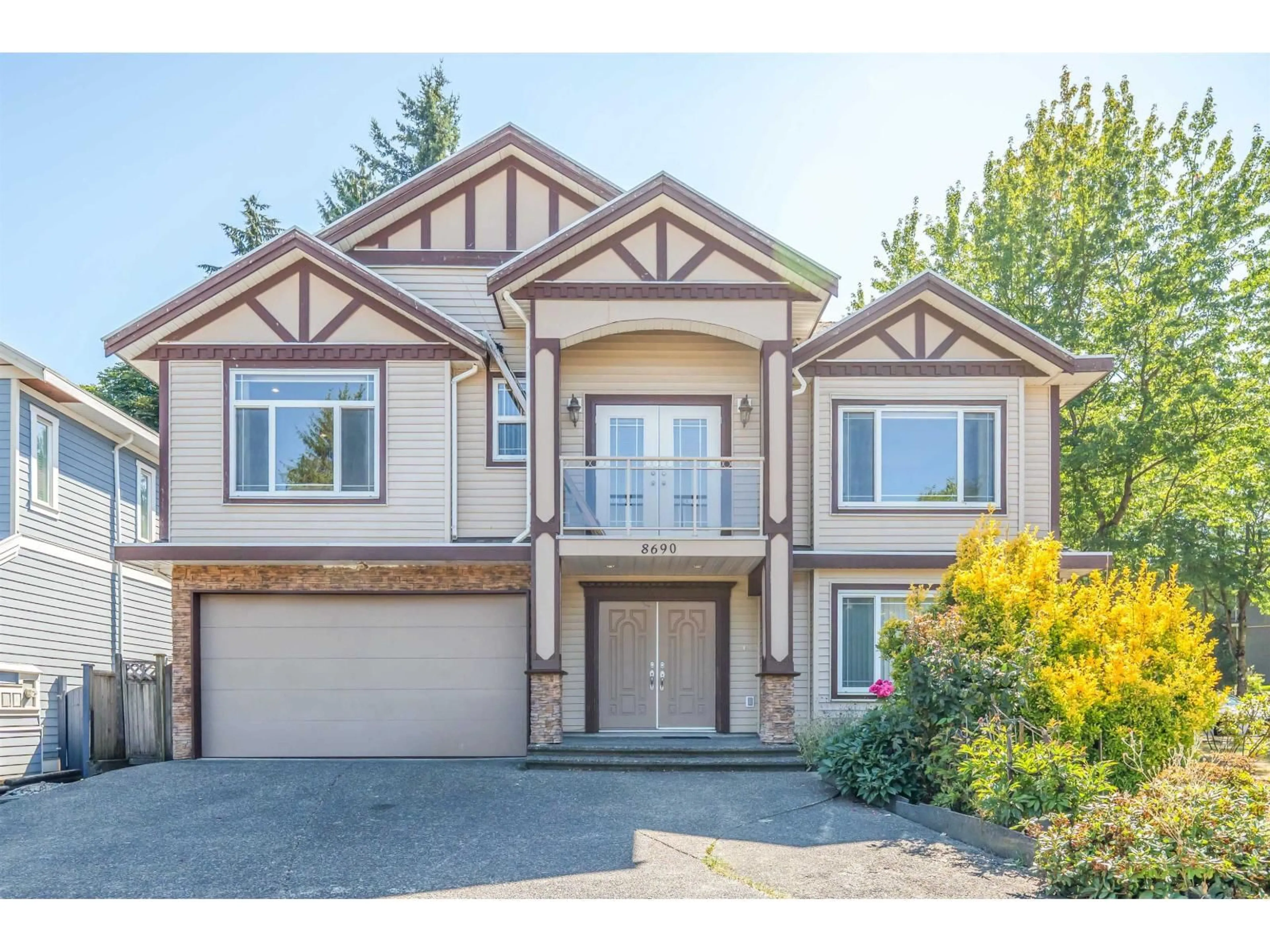 Home with vinyl exterior material, street for 8690 E TULSY CRESCENT, Surrey British Columbia V3W7A4