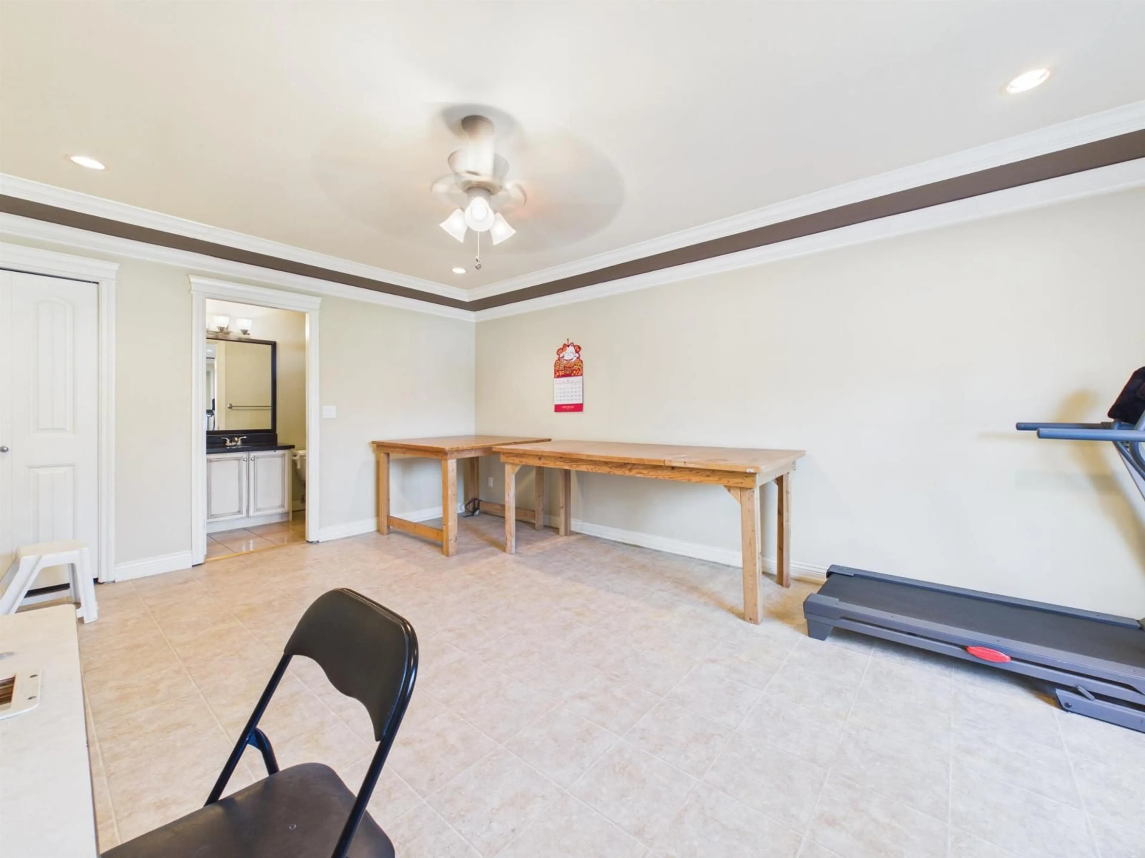 A pic of a room for 8690 E TULSY CRESCENT, Surrey British Columbia V3W7A4