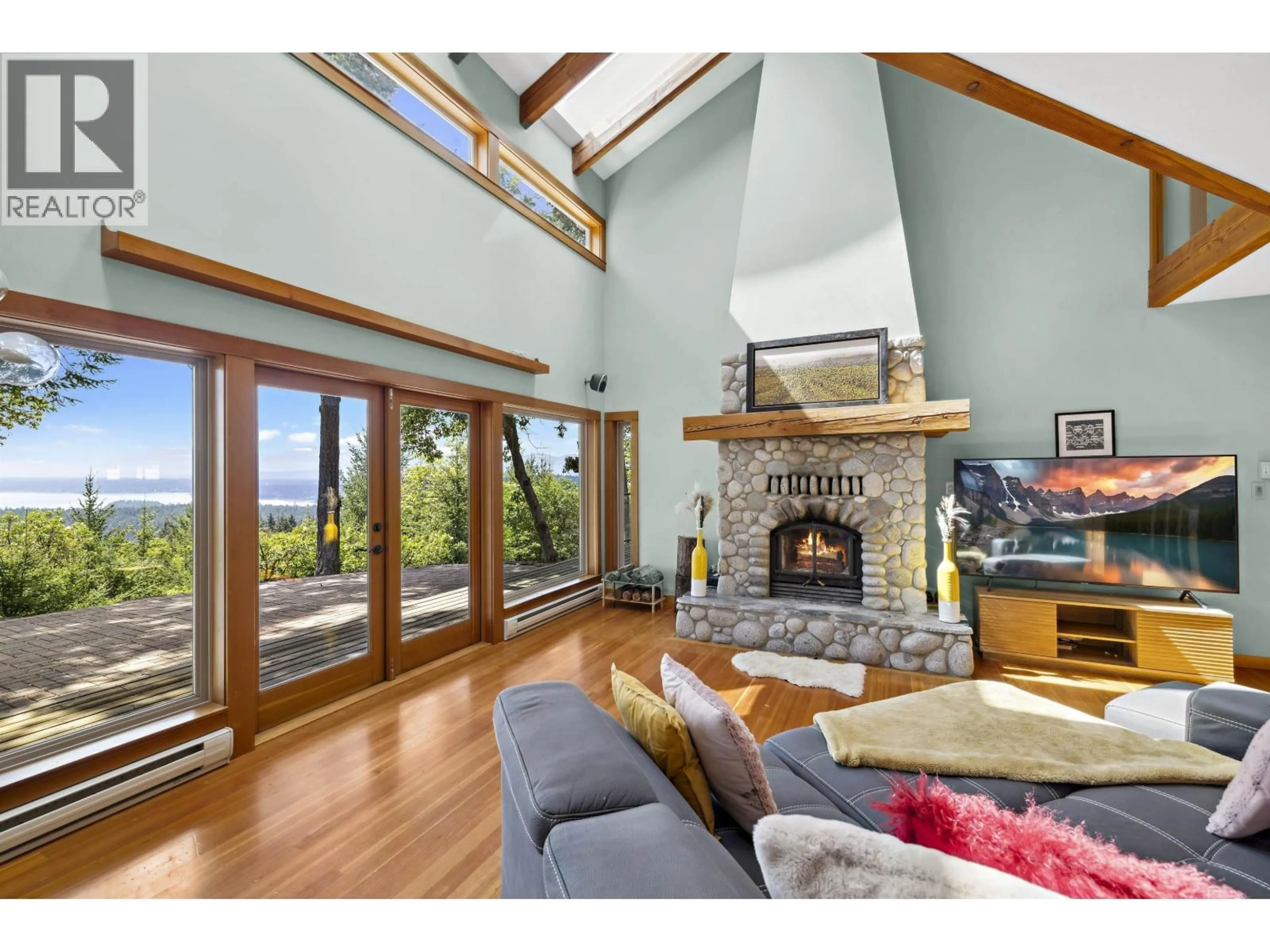 Living room with furniture, unknown for 1495 COATS DRIVE, Gabriola Island British Columbia V0R1X6