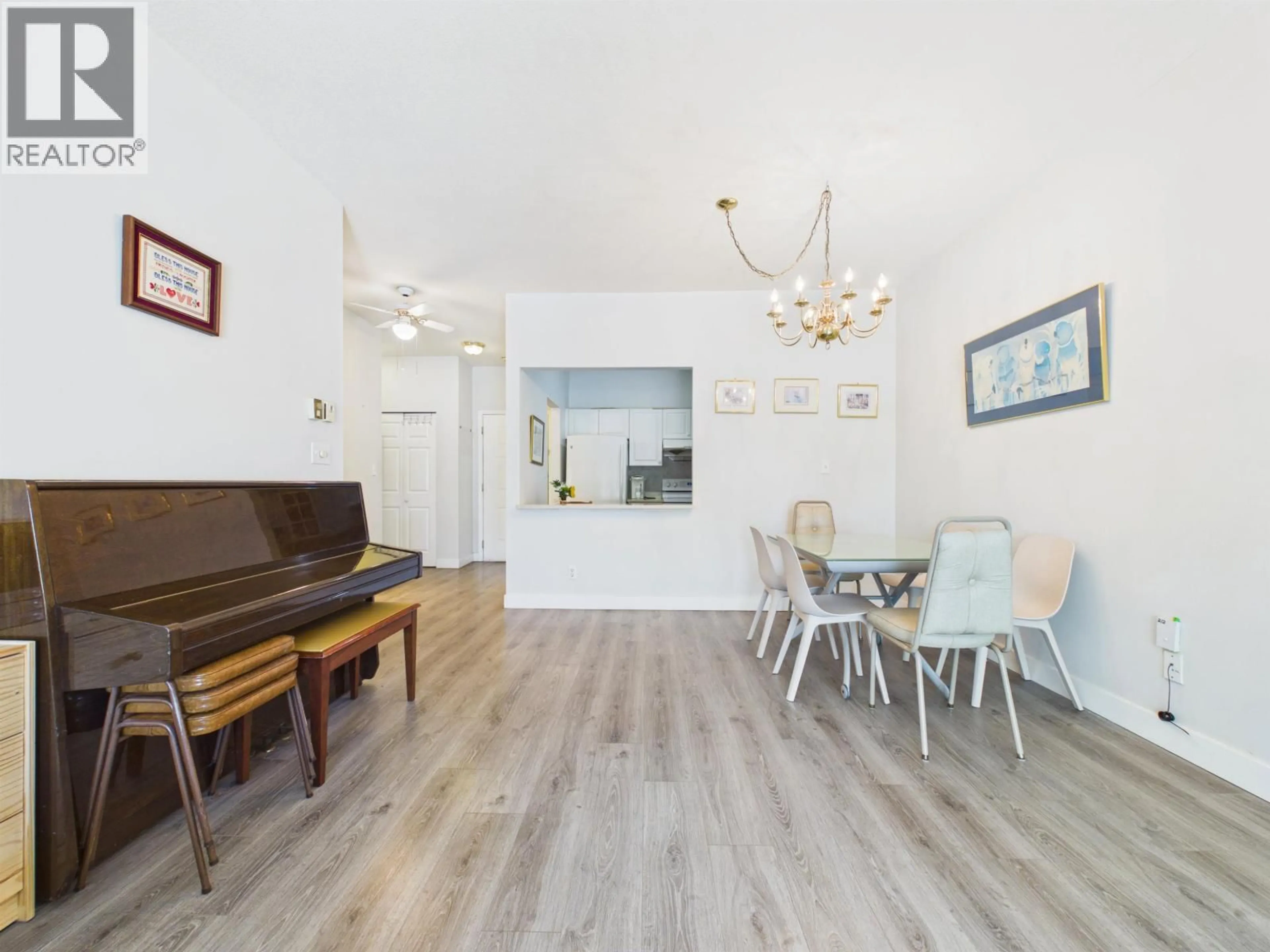 Dining room, wood/laminate floor for 212 - 4738 53 STREET, Delta British Columbia V4K2Z1