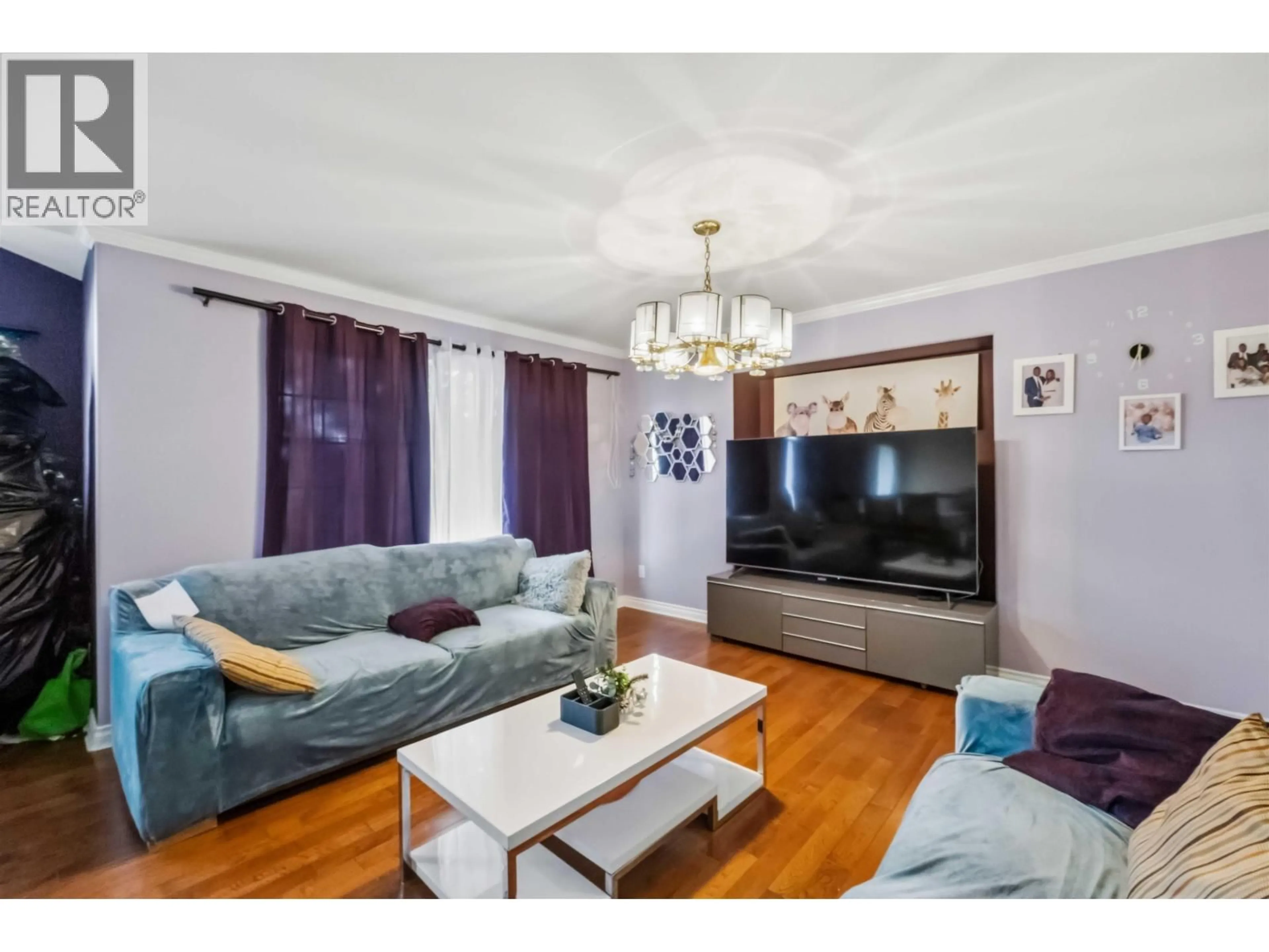 Living room with furniture, wood/laminate floor for 11936 236 STREET, Maple Ridge British Columbia V4R2G2