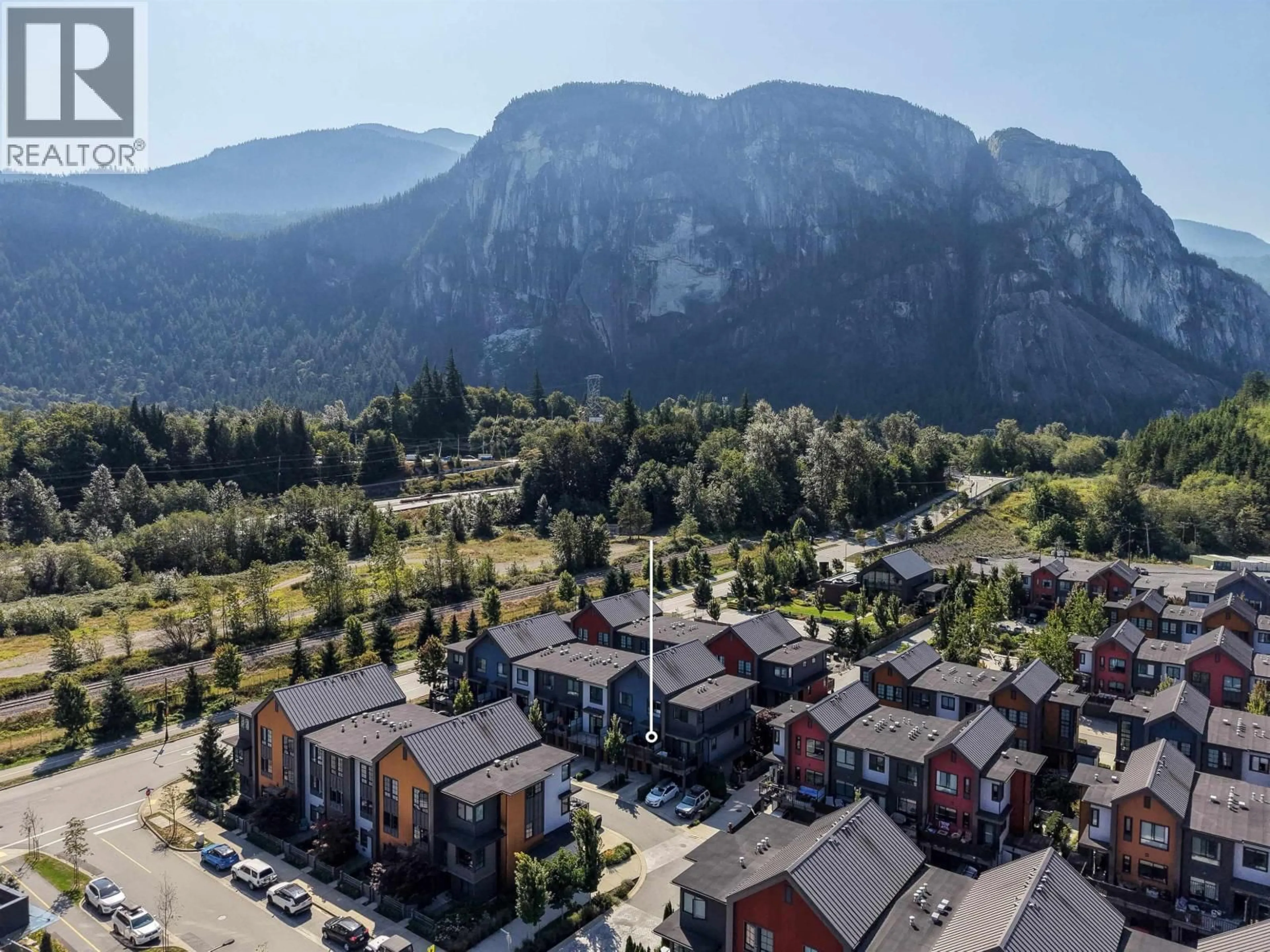 A pic from outside/outdoor area/front of a property/back of a property/a pic from drone, mountain view for 1374 MARINASIDE PLACE, Squamish British Columbia V8B1A8