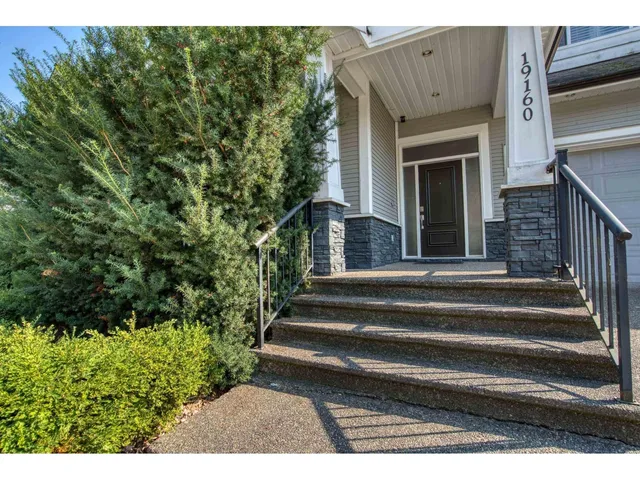 19160 69 AVENUE, Surrey 3