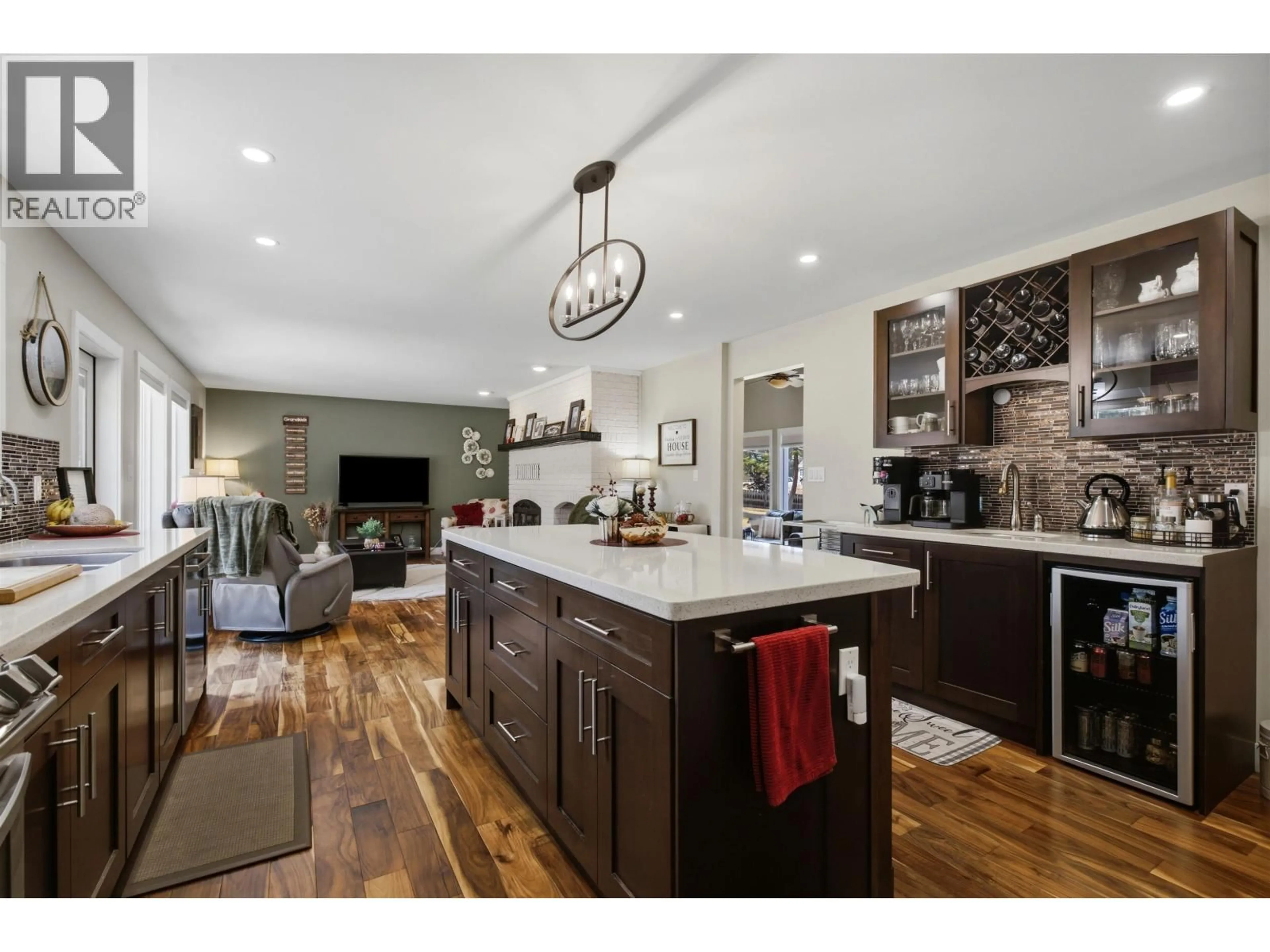 Open concept kitchen, unknown for 511 TAMARACK ROAD, Williams Lake British Columbia V2G4J2