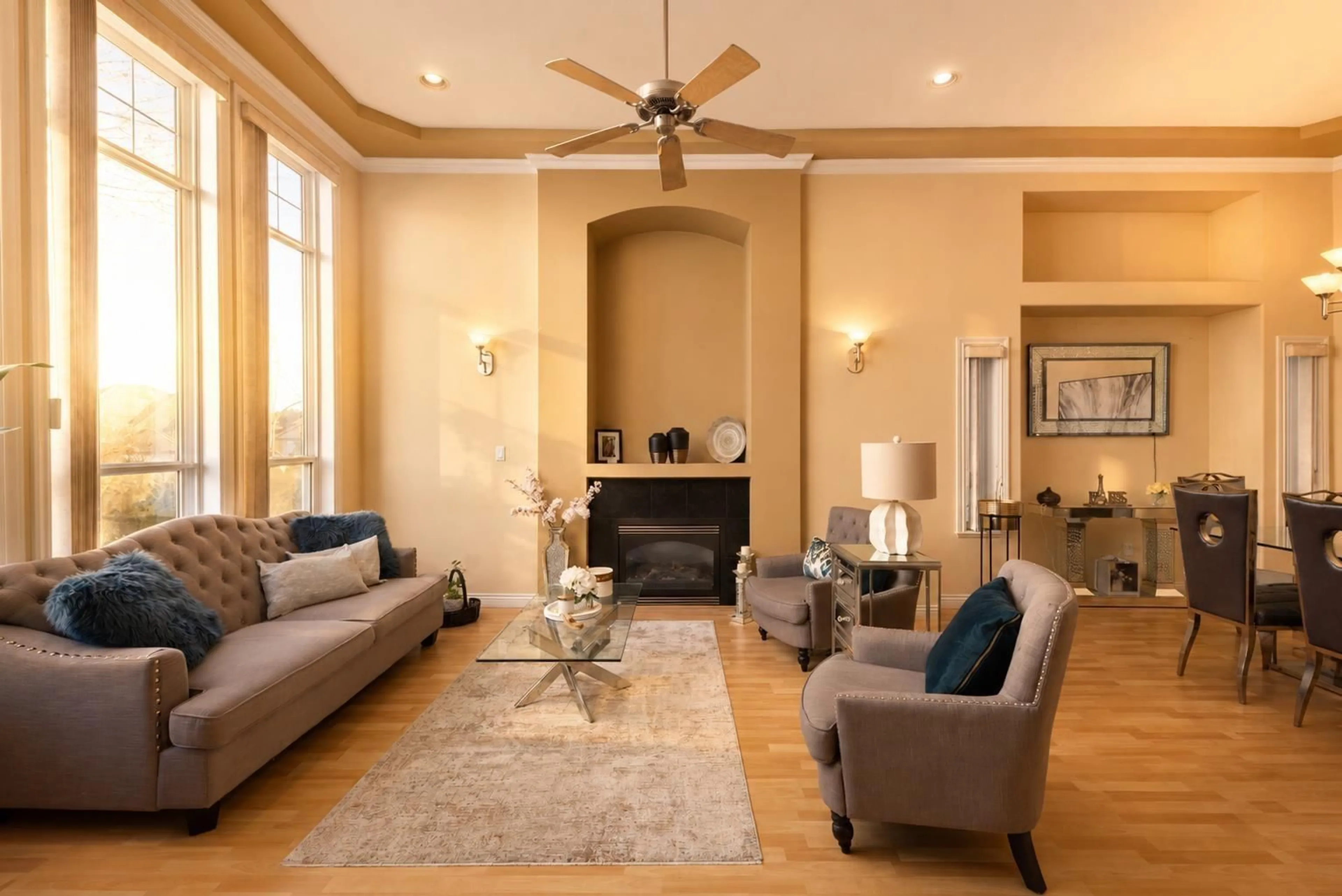 Living room with furniture, unknown for 6761 145A STREET, Surrey British Columbia V3S0T2