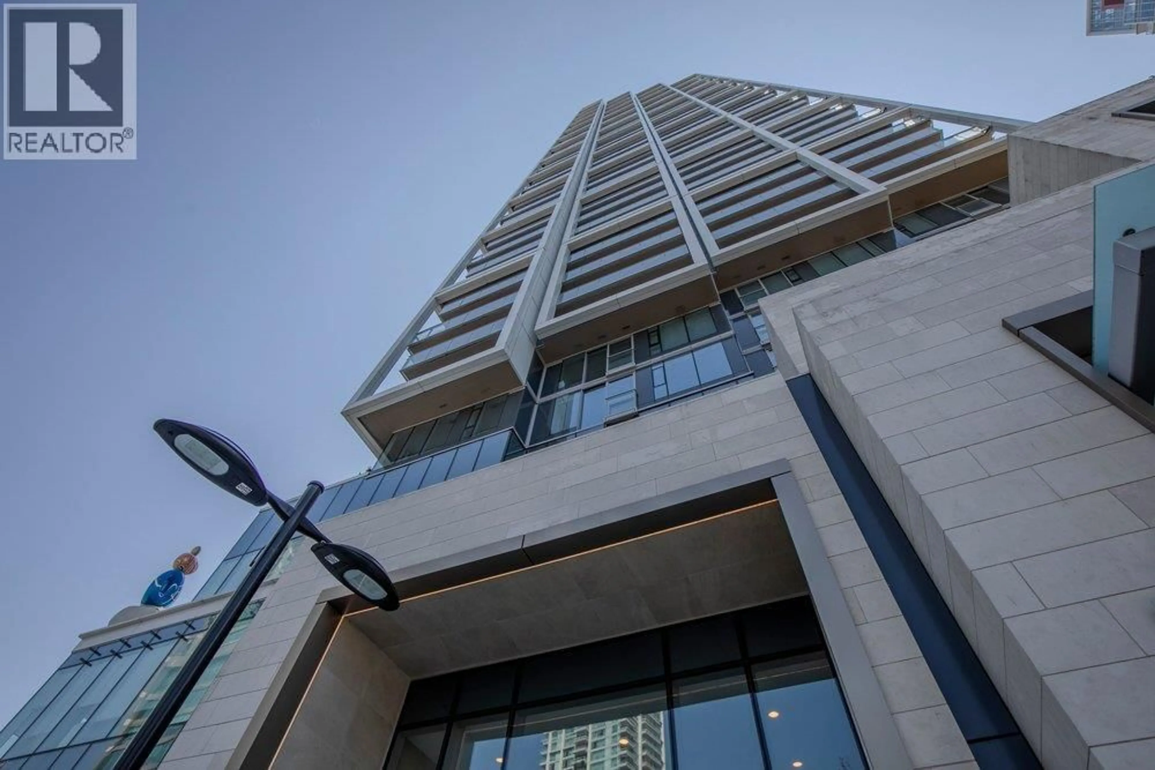 Indoor foyer for 4001 - 6000 MCKAY AVENUE, Burnaby British Columbia V5H0K2