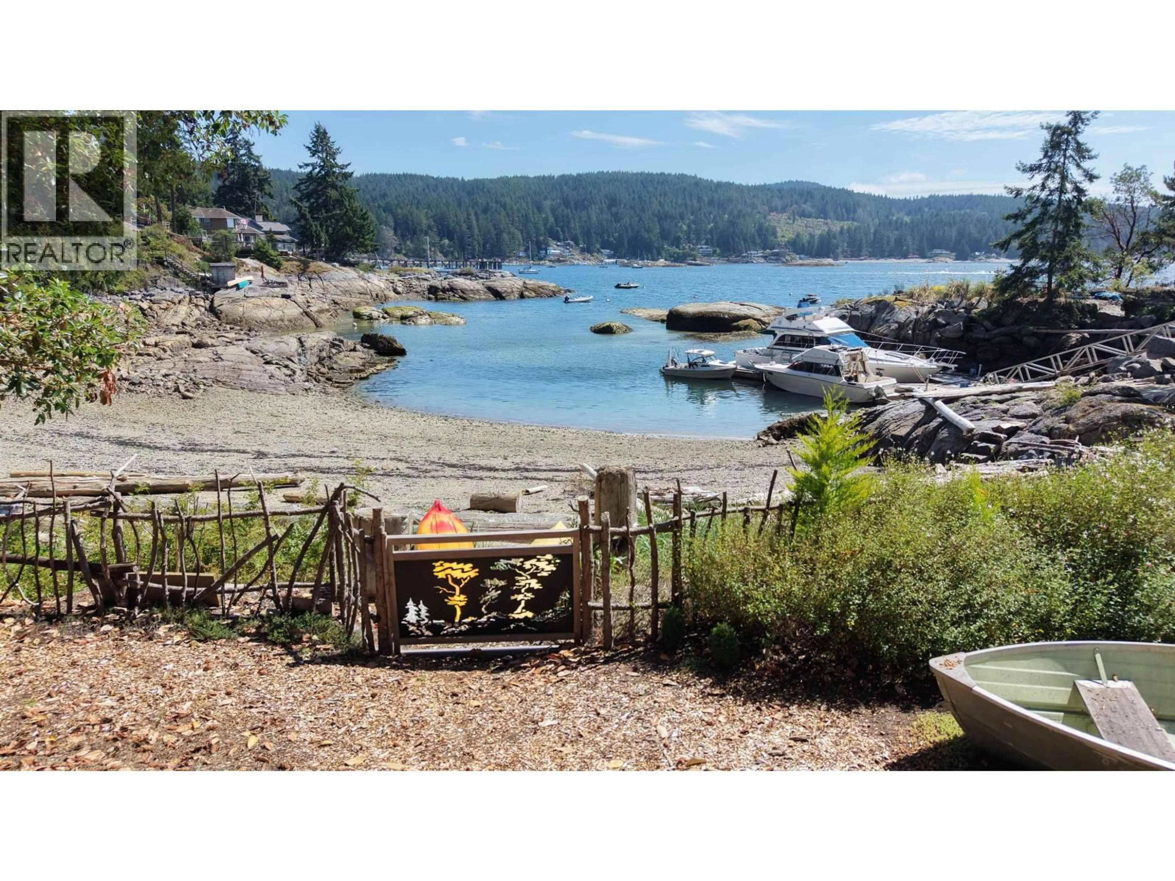 Patio, water/lake/river/ocean view for 9219 HYDAWAY ROAD, Halfmoon Bay British Columbia V7Z1B4
