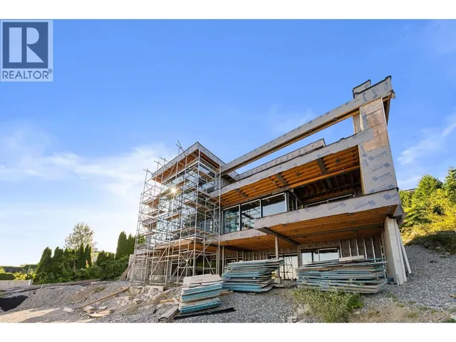 1424 SANDHURST PLACE, West Vancouver 4