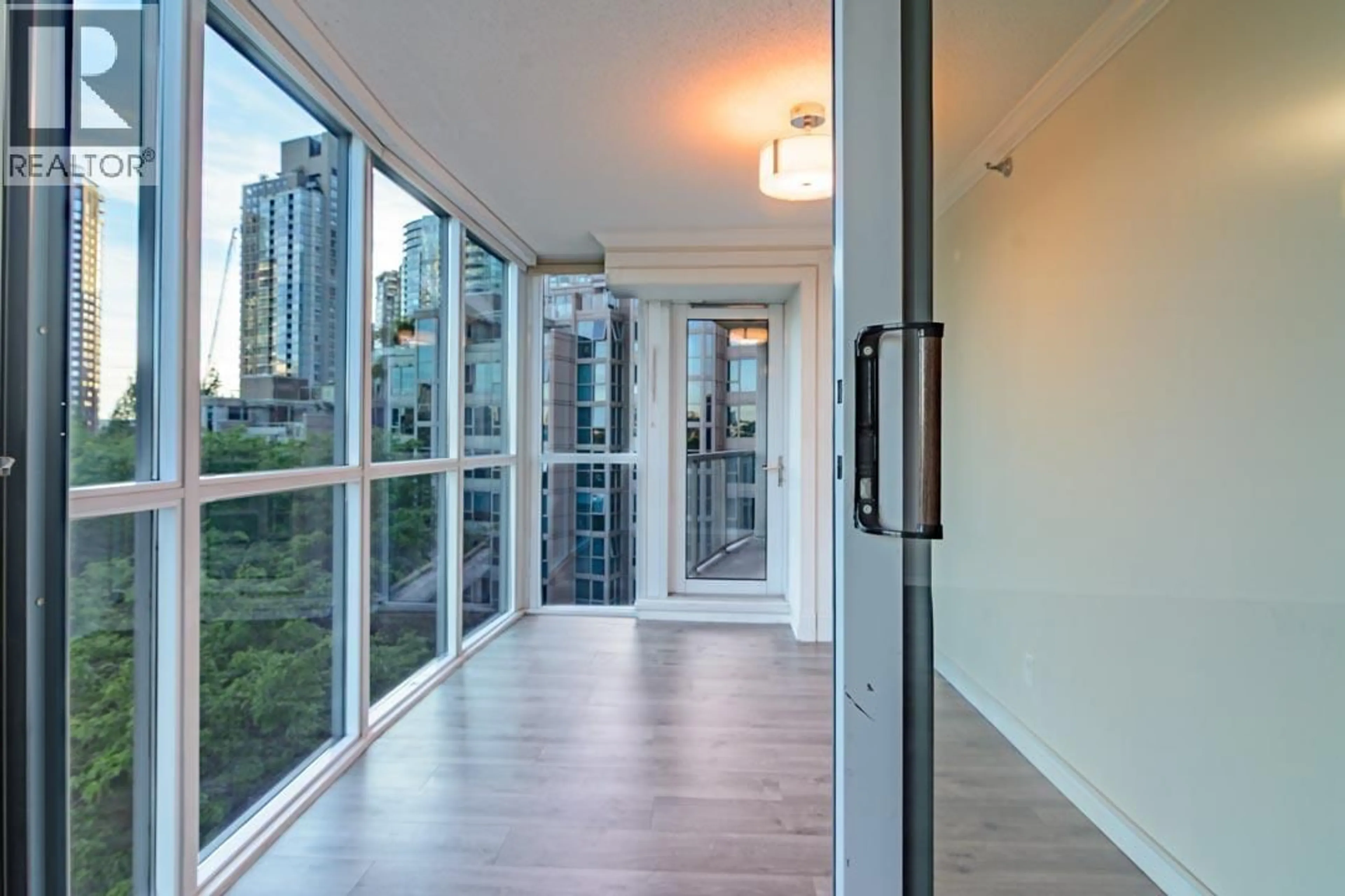 Indoor foyer for 802 - 388 DRAKE STREET, Vancouver British Columbia V6B6A8