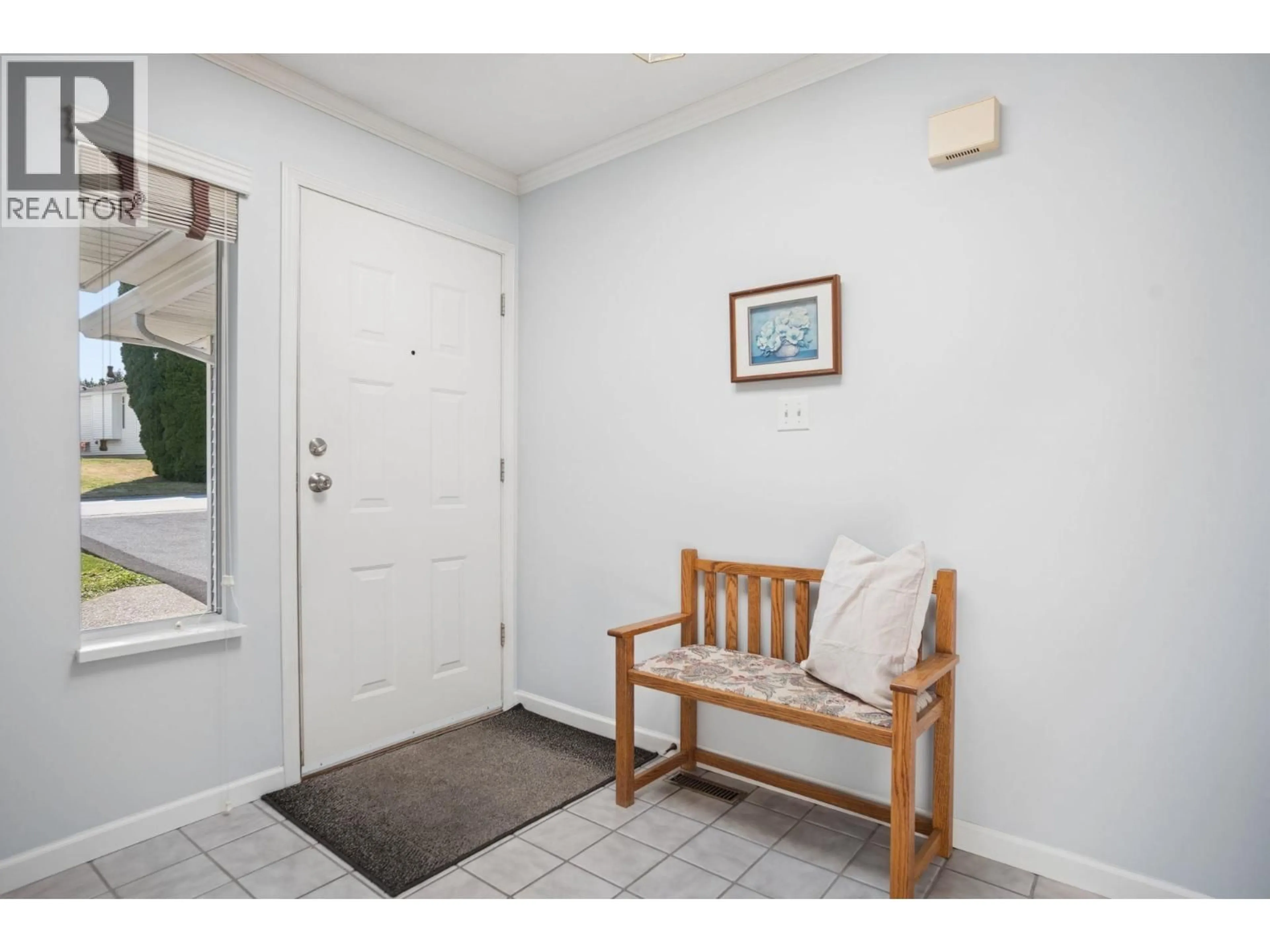 Indoor entryway for 22867 REID AVENUE, Maple Ridge British Columbia V2X9X1