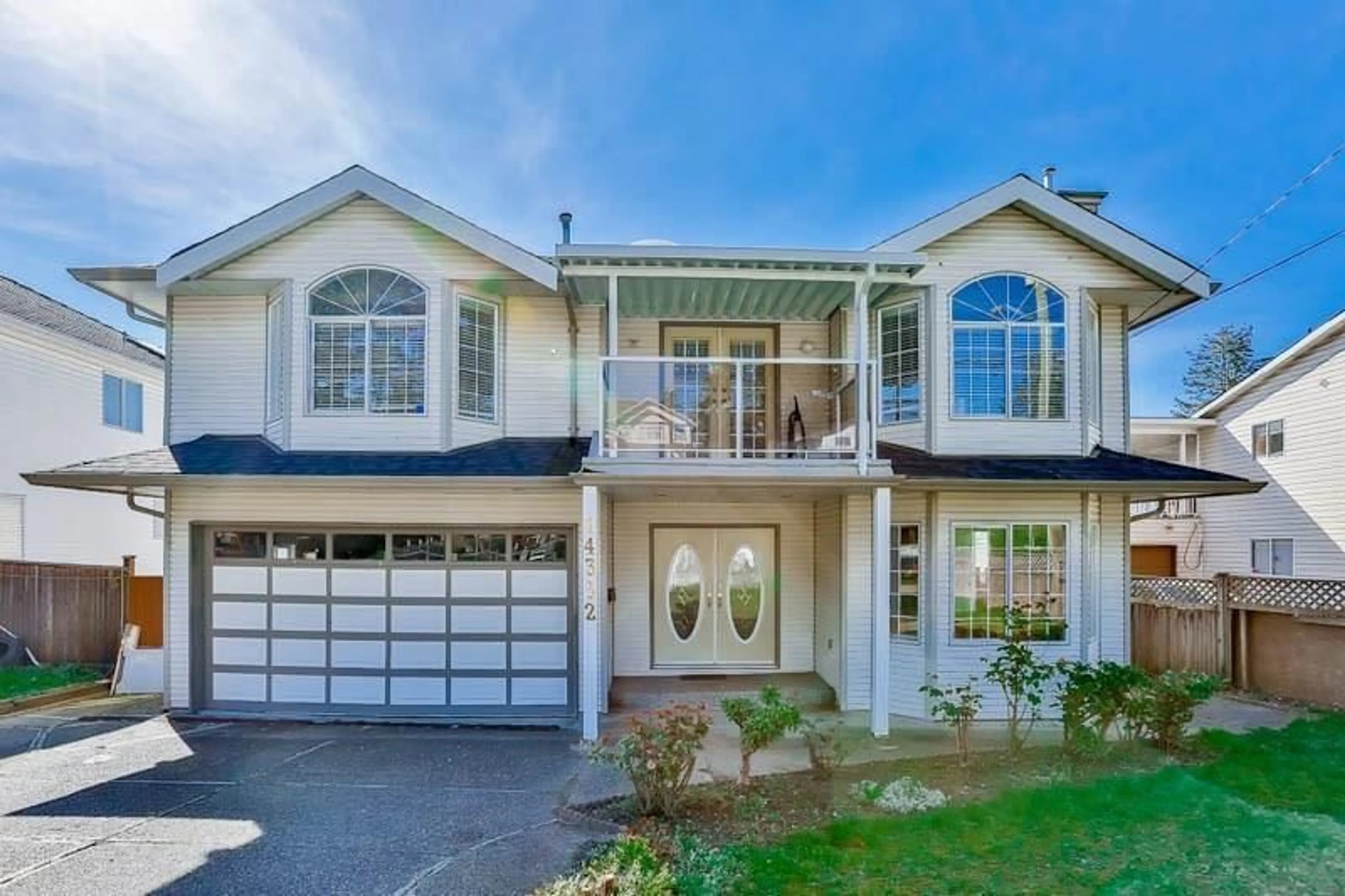Home with vinyl exterior material, street for 14332 68 AVENUE, Surrey British Columbia V3W2H4