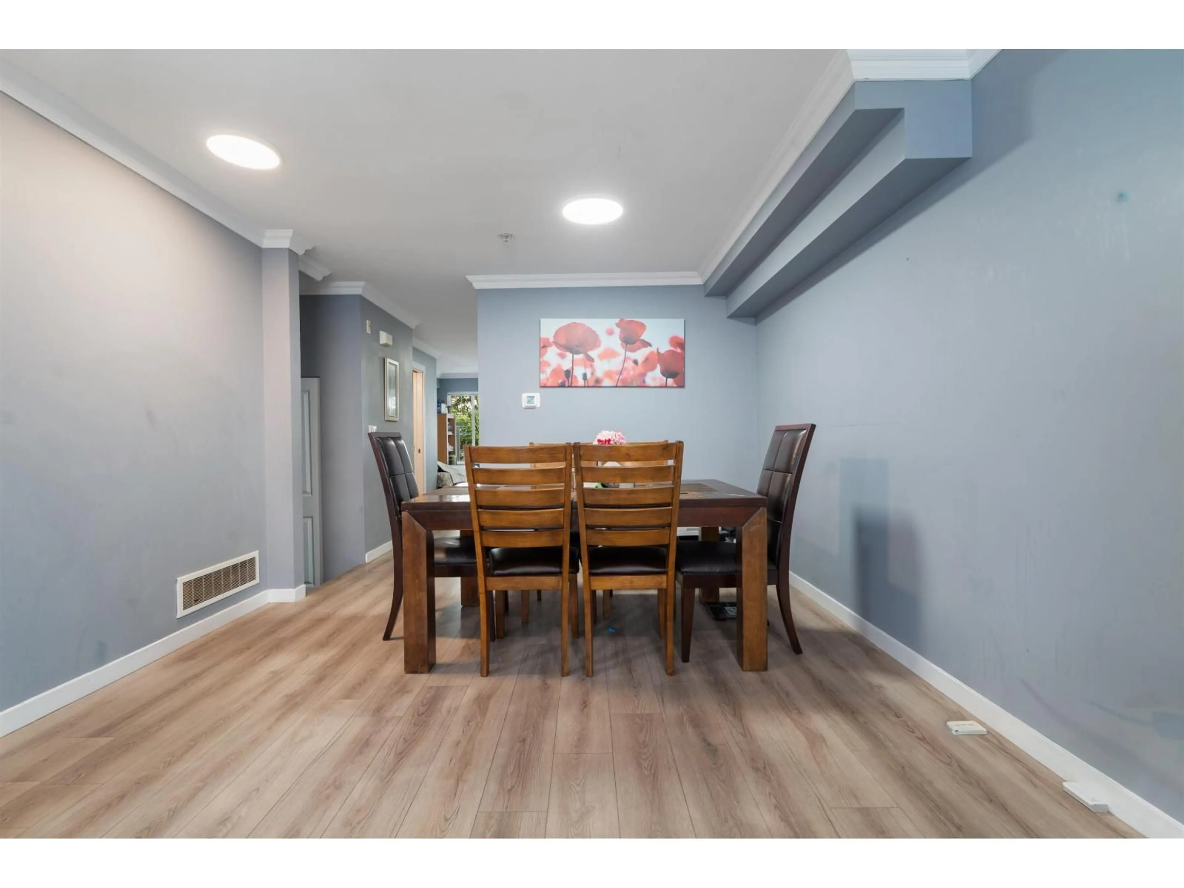 Dining room, wood/laminate floor for 63 - 12040 68 AVENUE, Surrey British Columbia V3W1P5