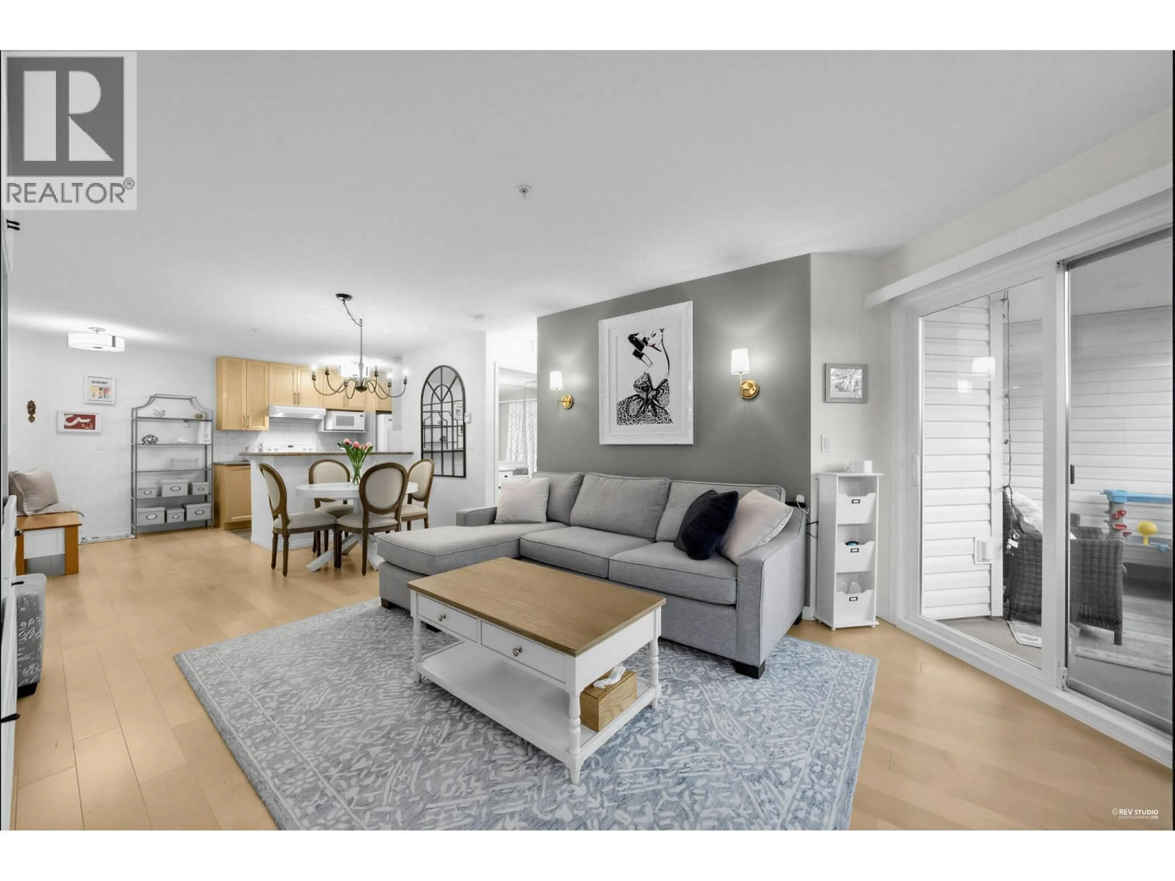 Living room with furniture, unknown for 211 - 7139 18TH AVENUE, Burnaby British Columbia V3N4Z3