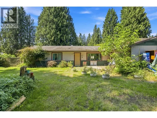 177 PRATT ROAD, Gibsons 3