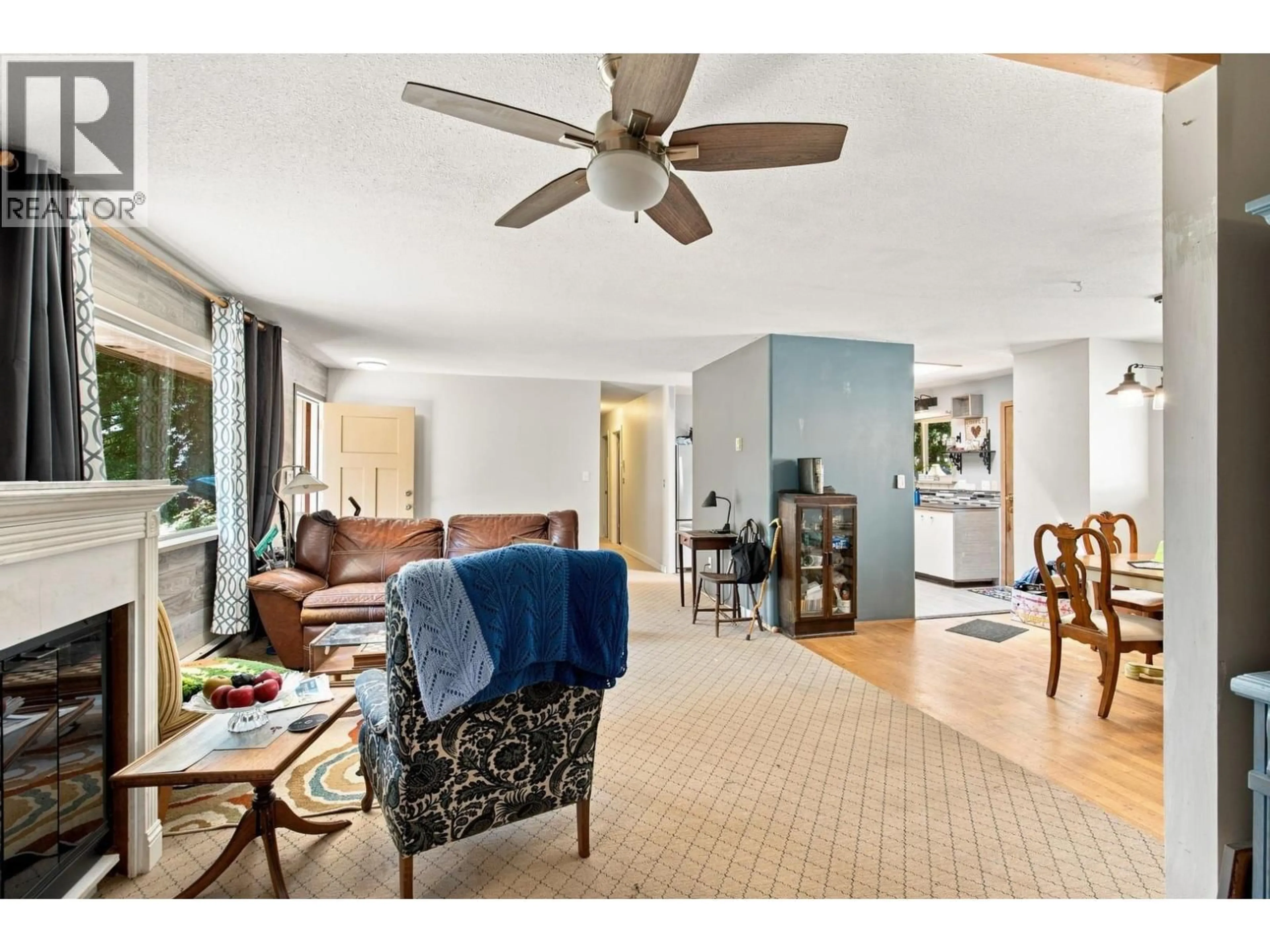 Living room with furniture, unknown for 177 PRATT ROAD, Gibsons British Columbia V0N1V3