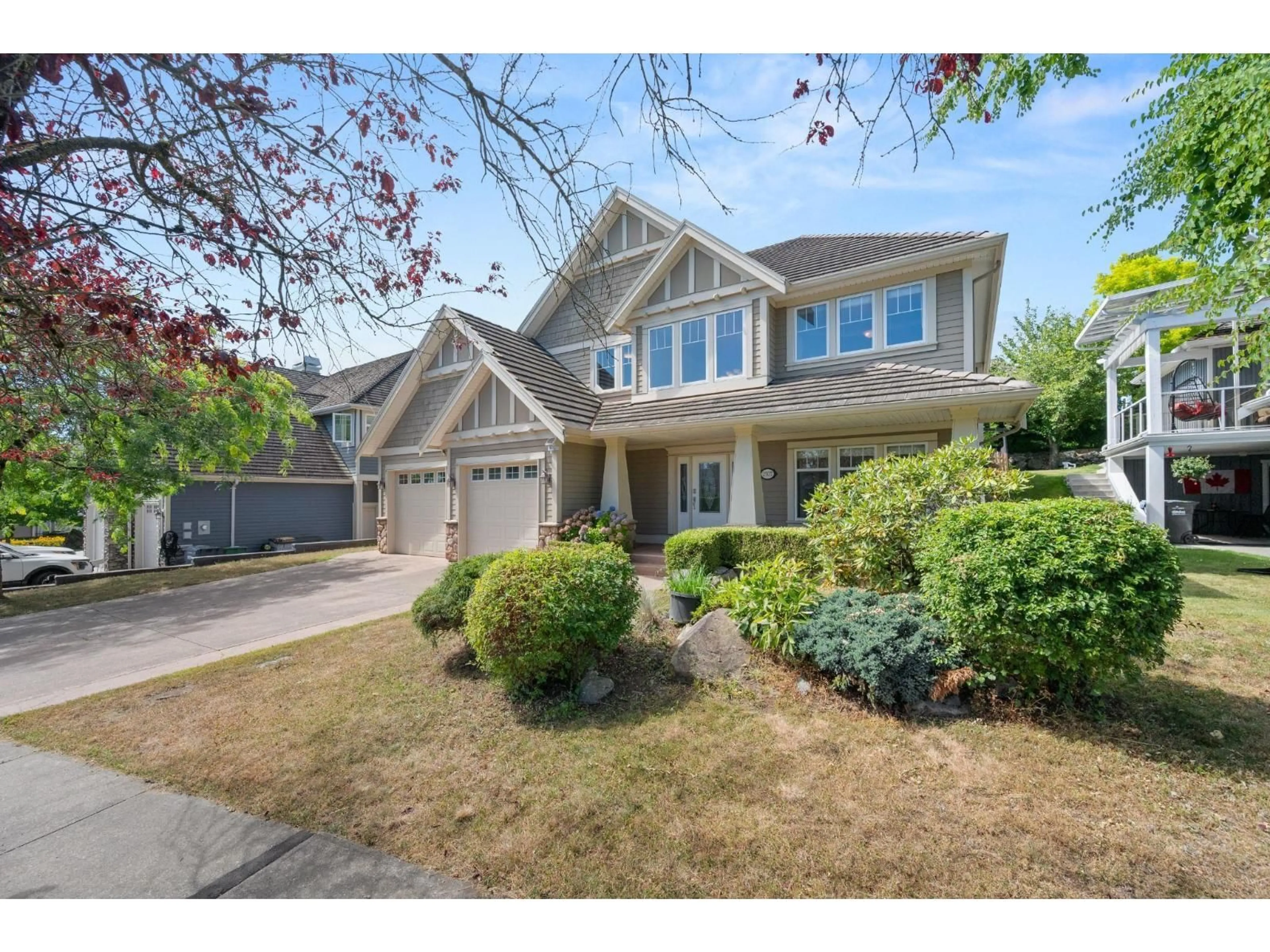 Home with vinyl exterior material, street for 2507 EAGLE MOUNTAIN DRIVE, Abbotsford British Columbia V3G3A1
