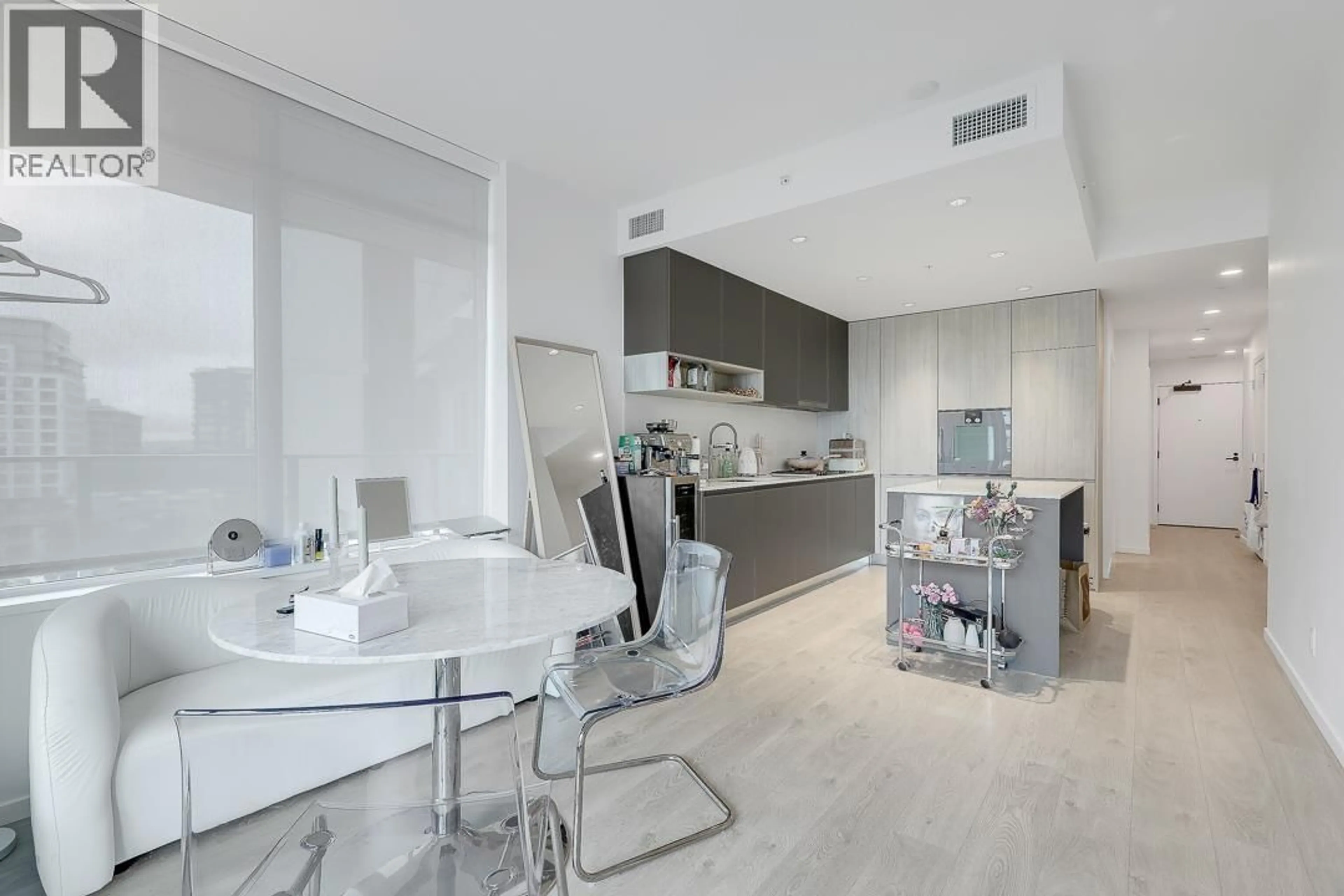 Contemporary kitchen, ceramic/tile floor for 642 - 6500 MINORU BOULEVARD, Richmond British Columbia V6Y0N2