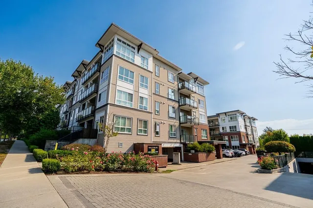 302 - 6468 195A STREET, Surrey 2