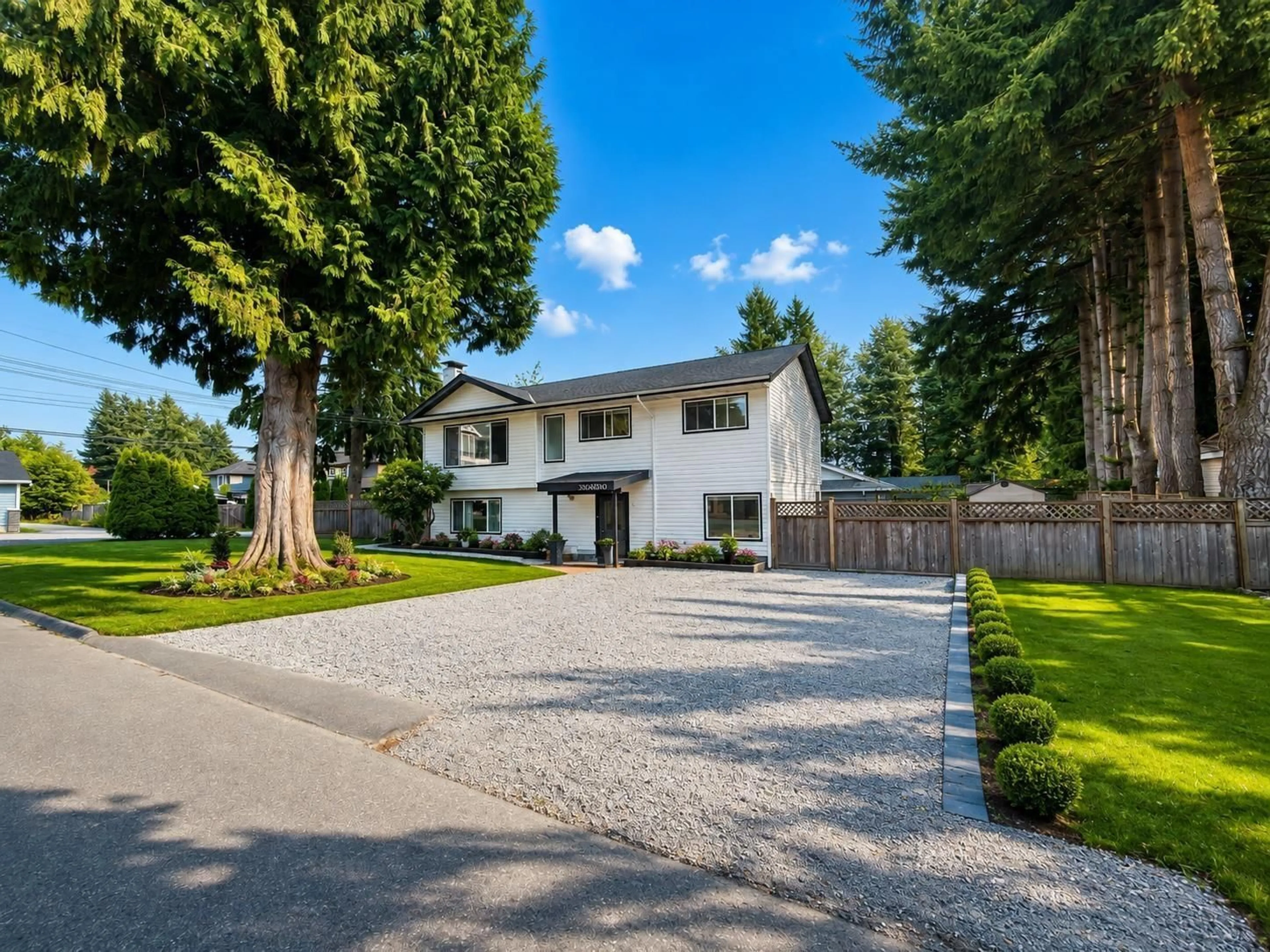 Home with brick exterior material, street for 33040 ARBUTUS AVENUE, Mission British Columbia V2V2R8